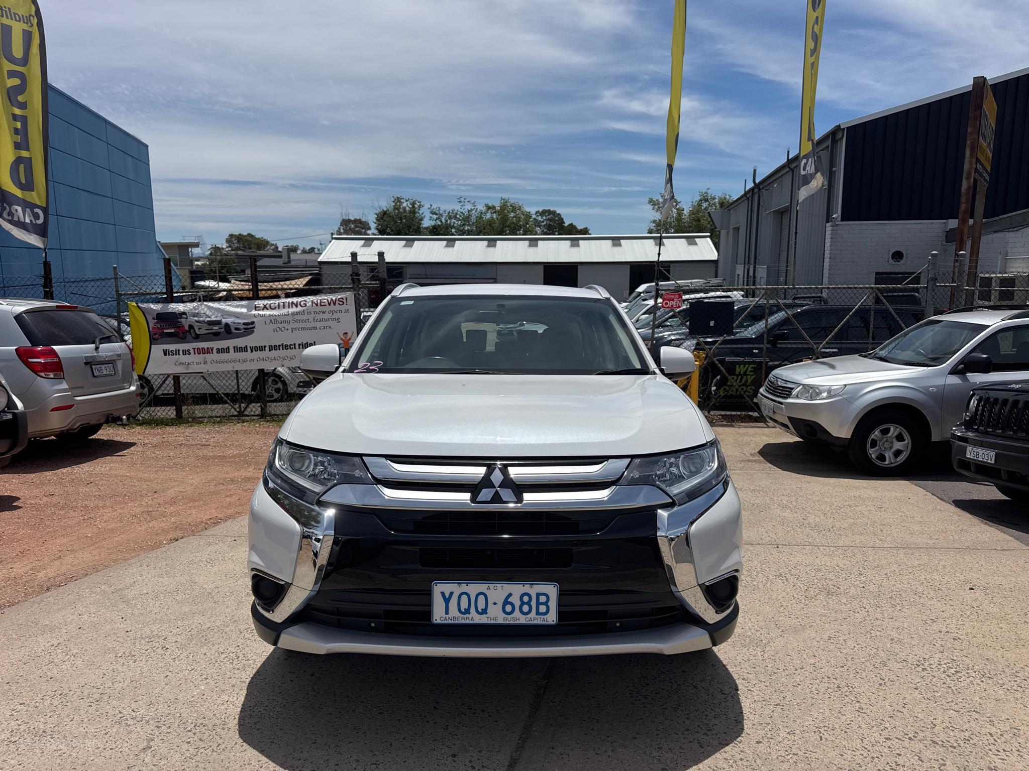 MITSUBISHI OUTLANDER