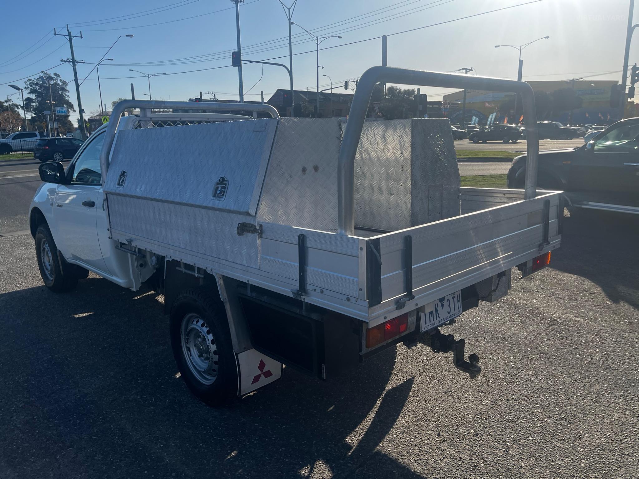 MITSUBISHI TRITON