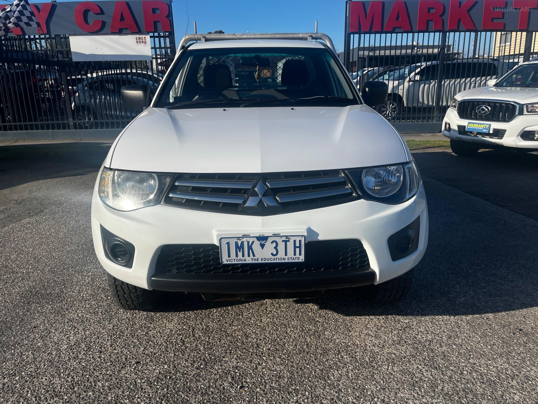 MITSUBISHI TRITON