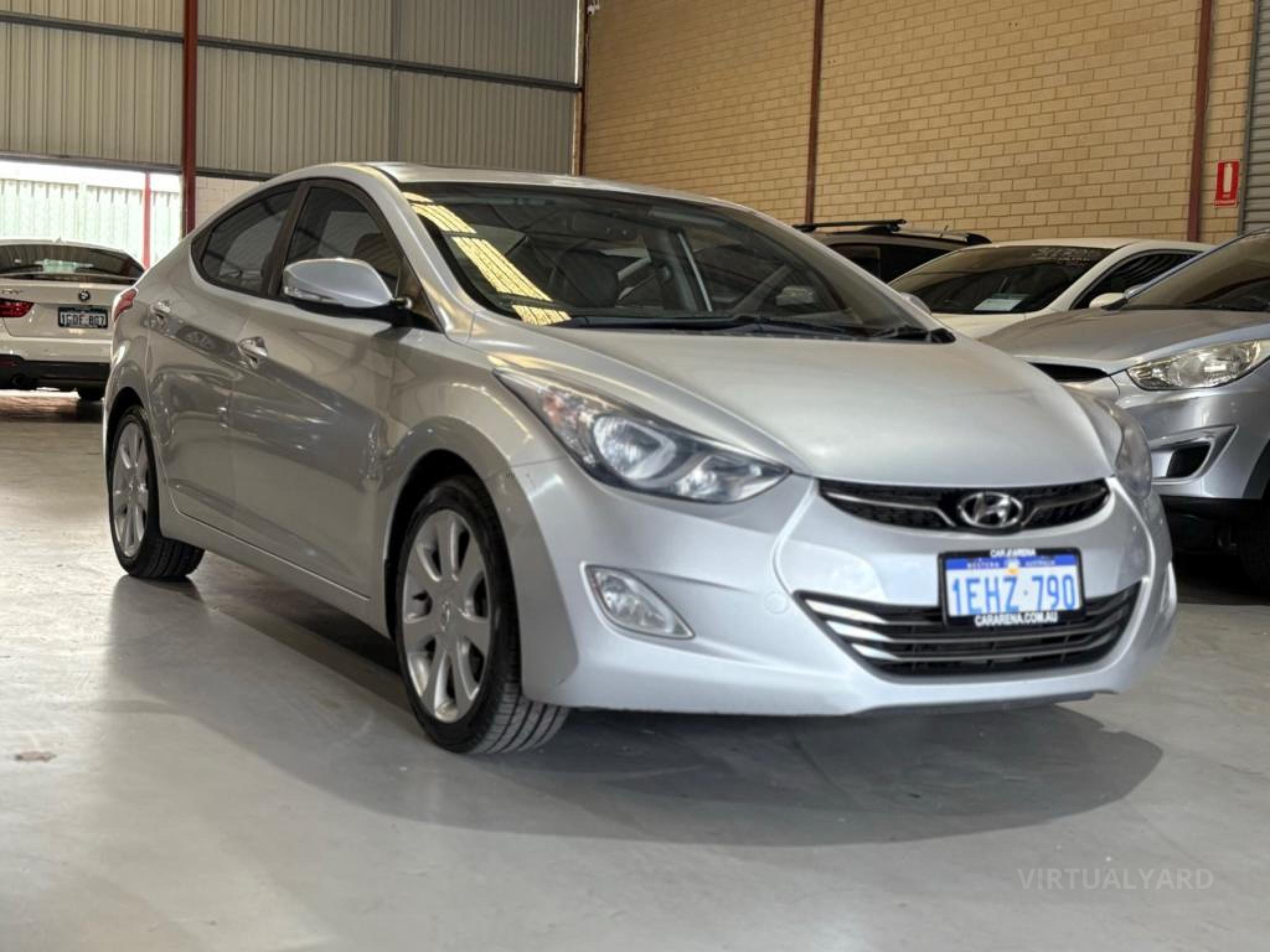 HYUNDAI ELANTRA