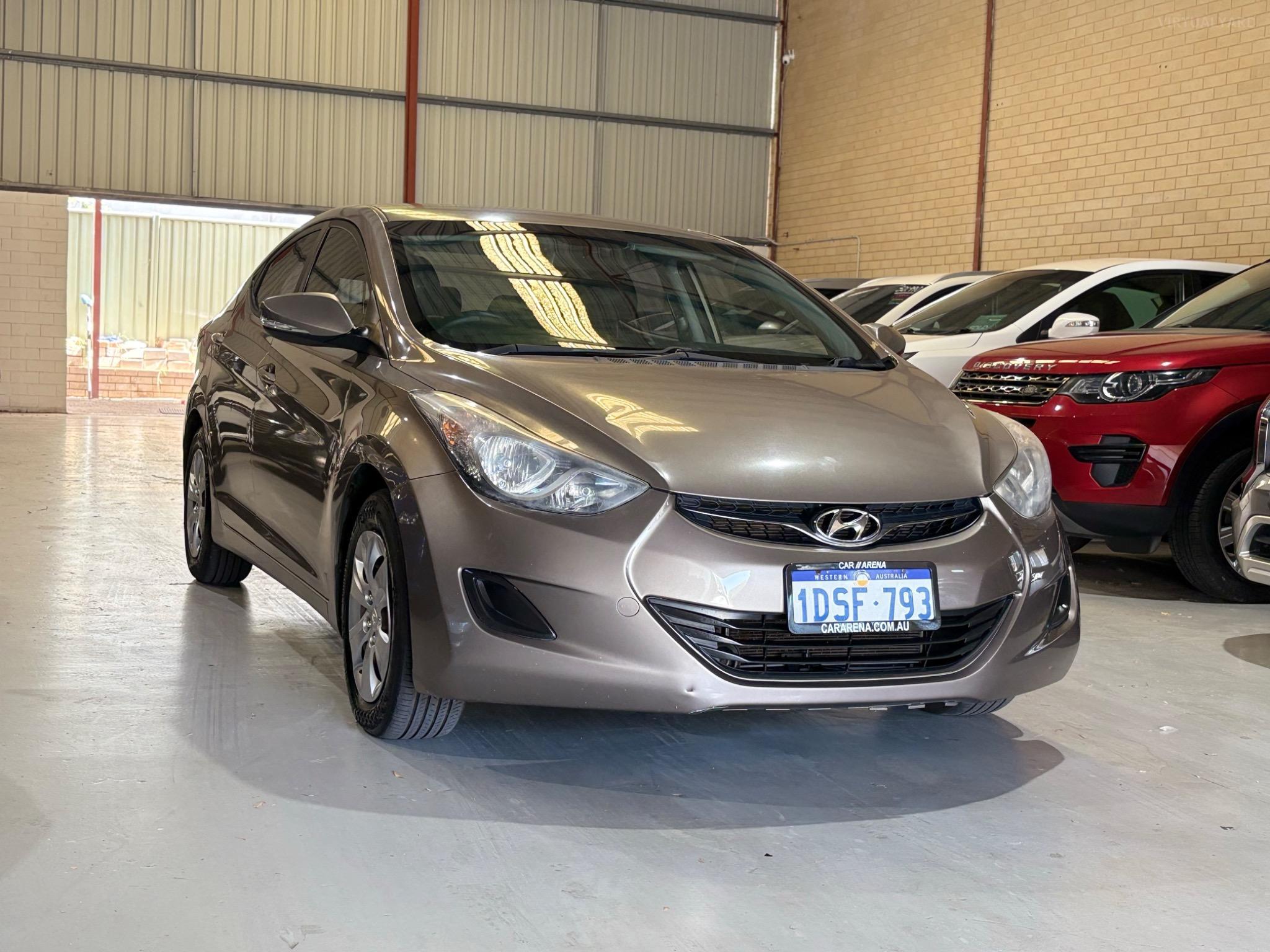 HYUNDAI ELANTRA