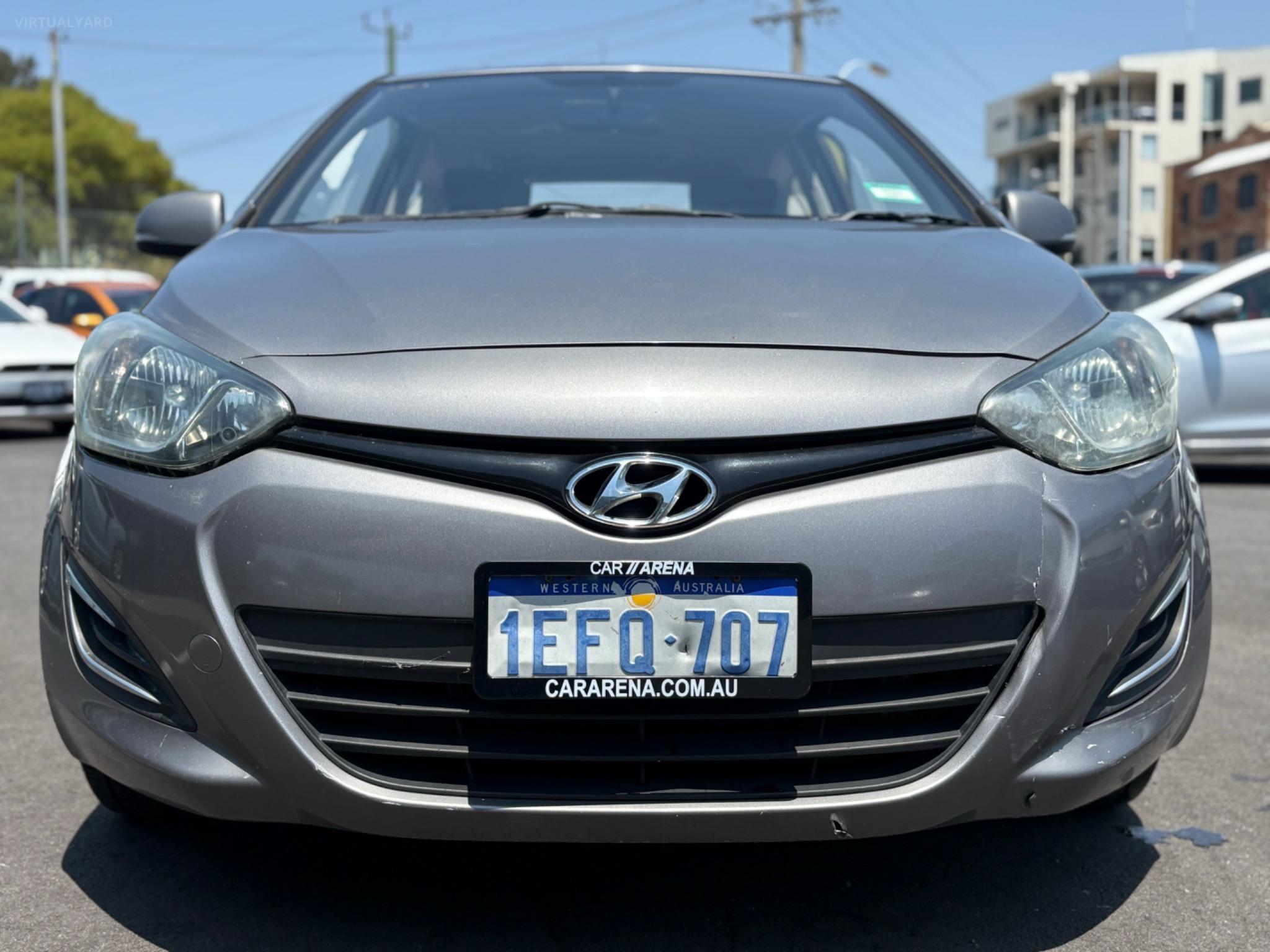 HYUNDAI i20