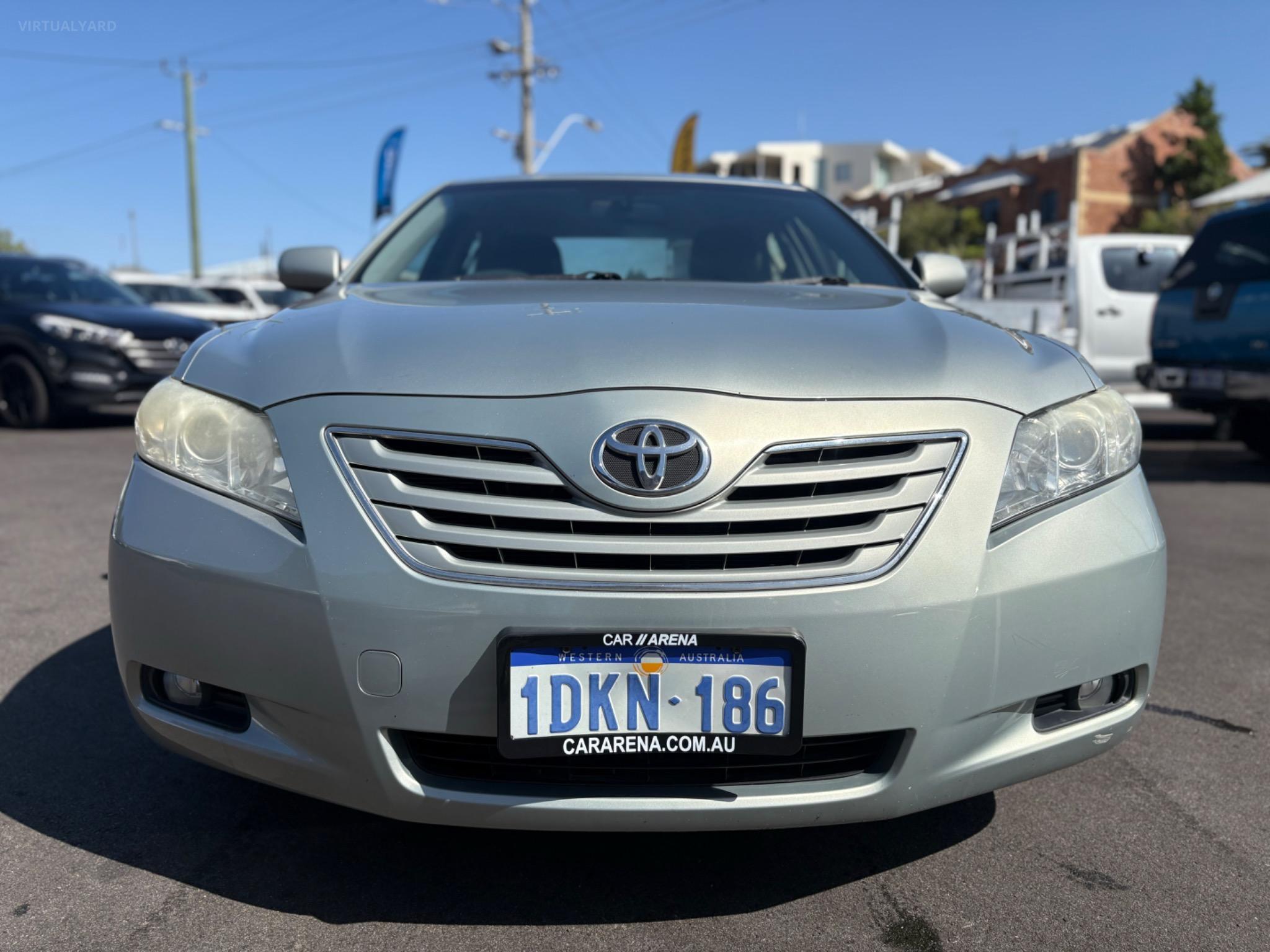 TOYOTA CAMRY