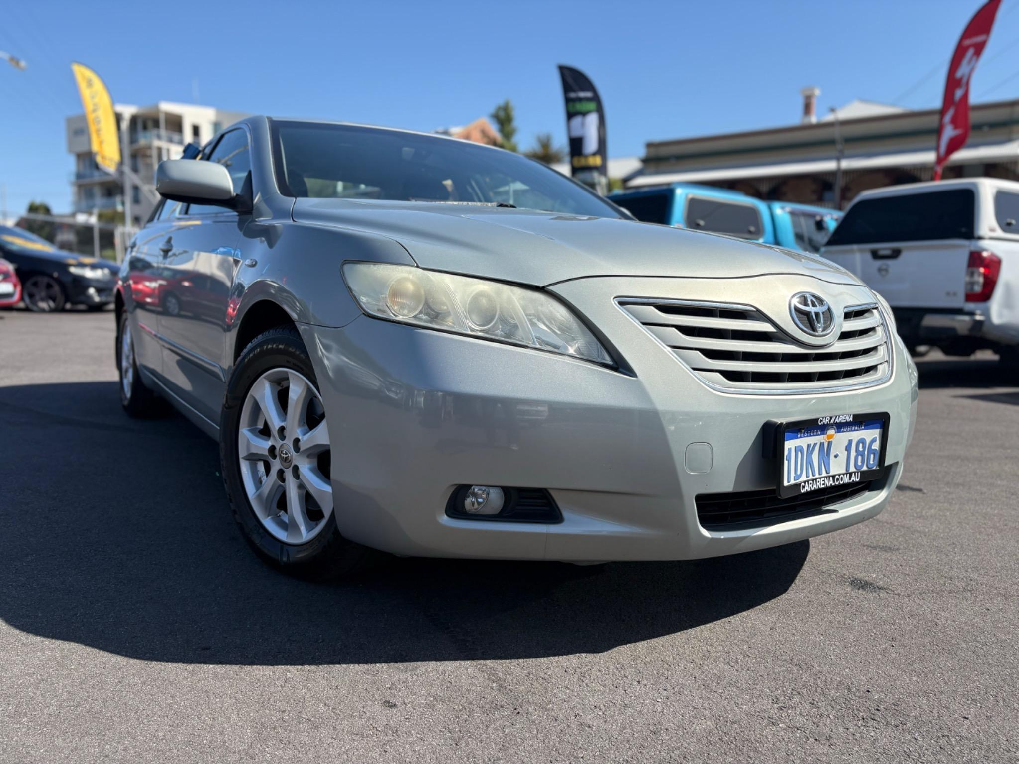 TOYOTA CAMRY