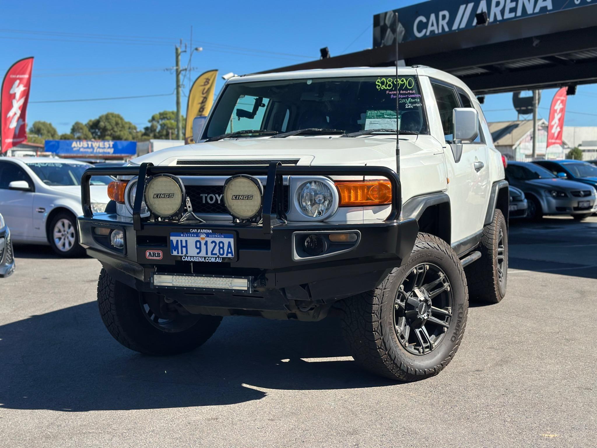 TOYOTA FJ CRUISER