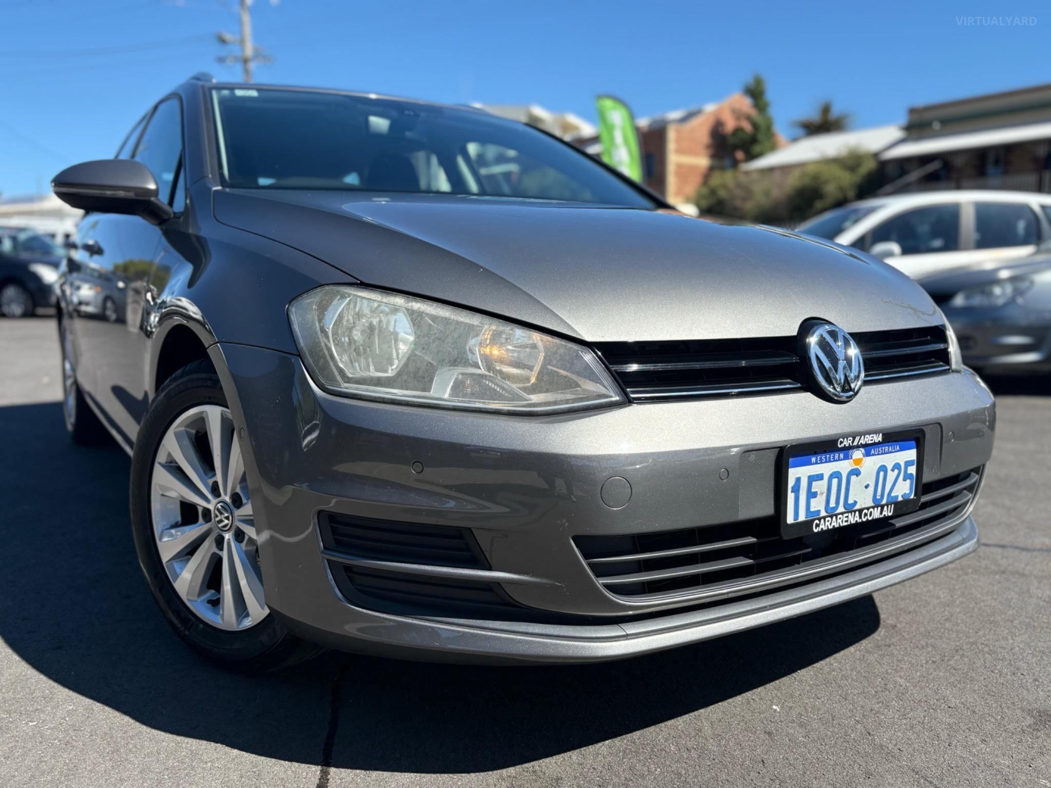 VOLKSWAGEN GOLF