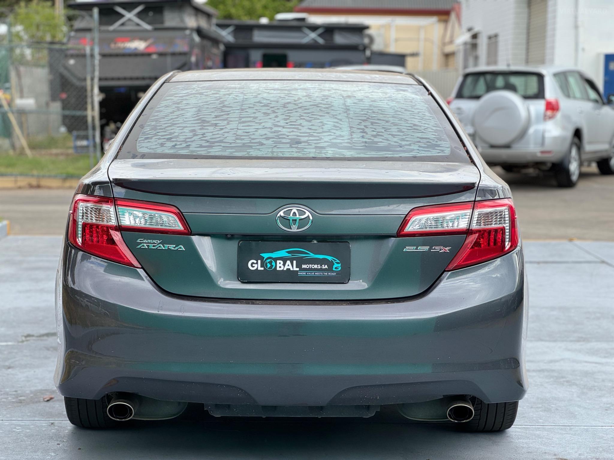 TOYOTA CAMRY