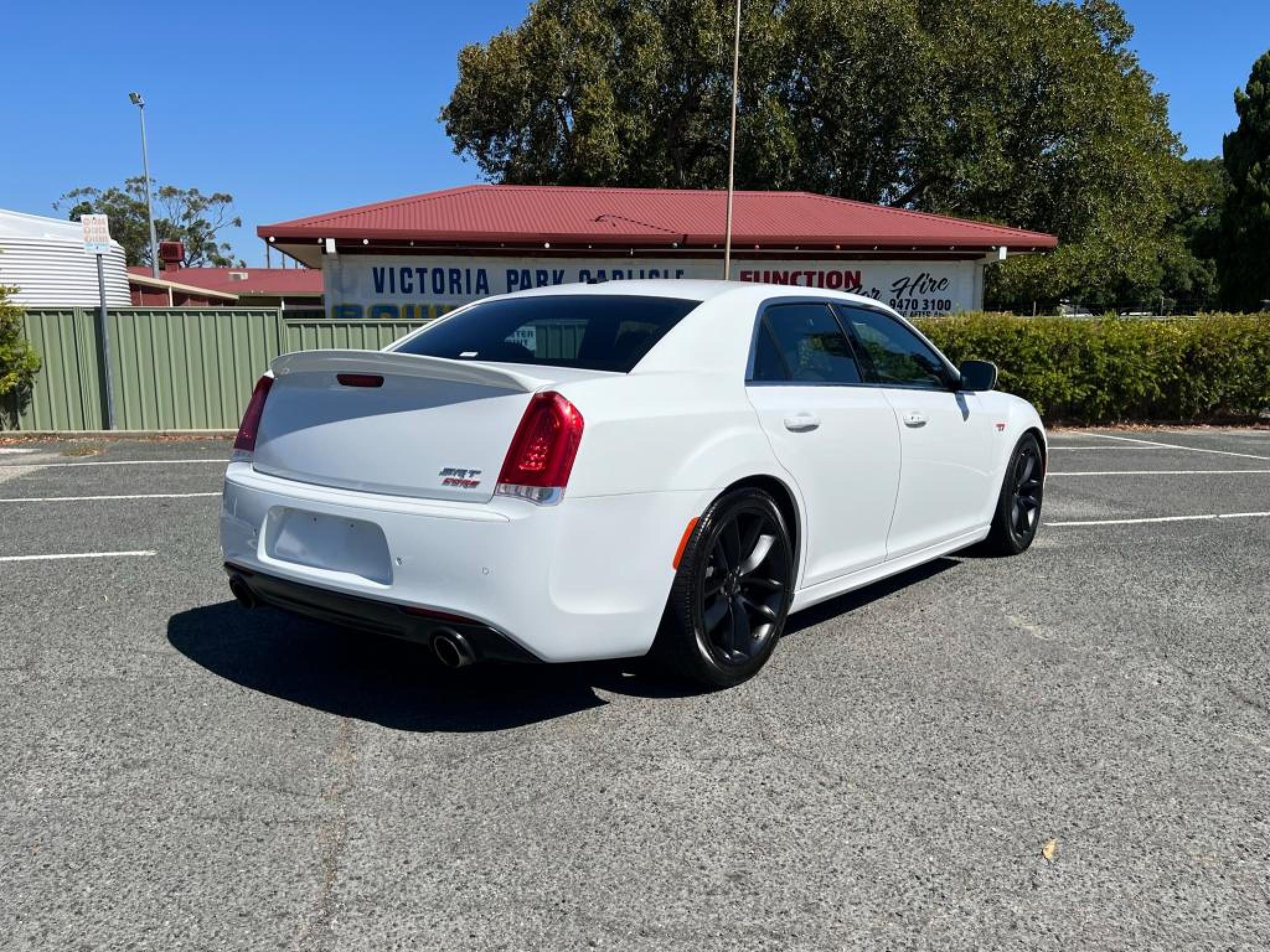 CHRYSLER 300