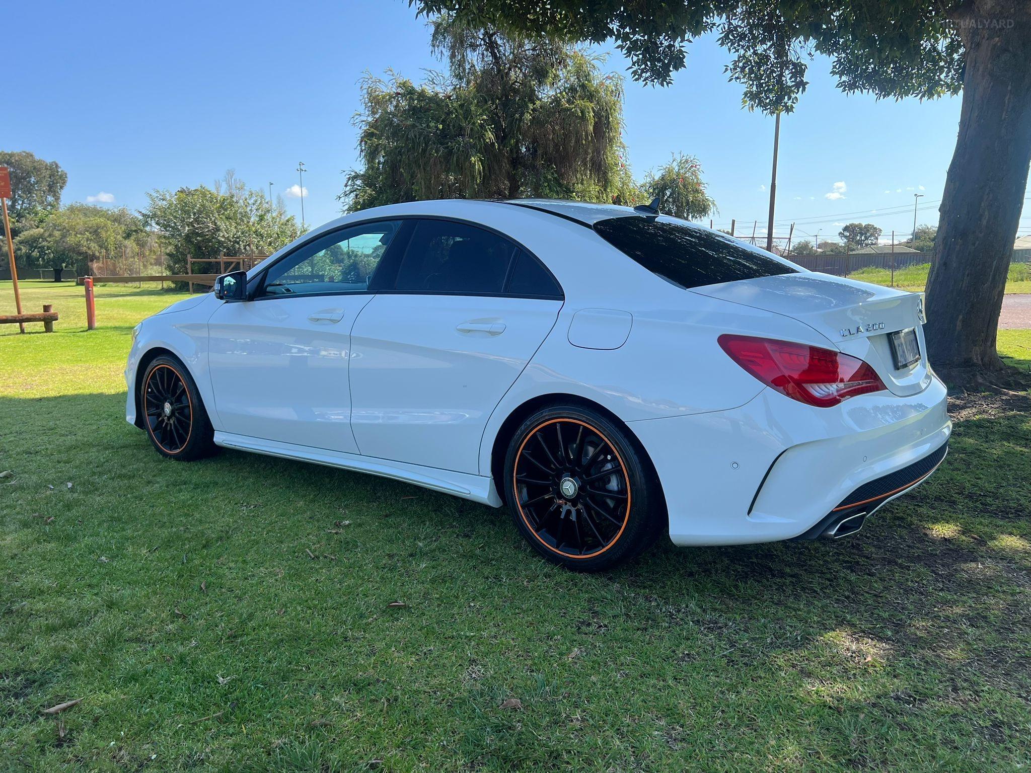 MERCEDES-BENZ CLA