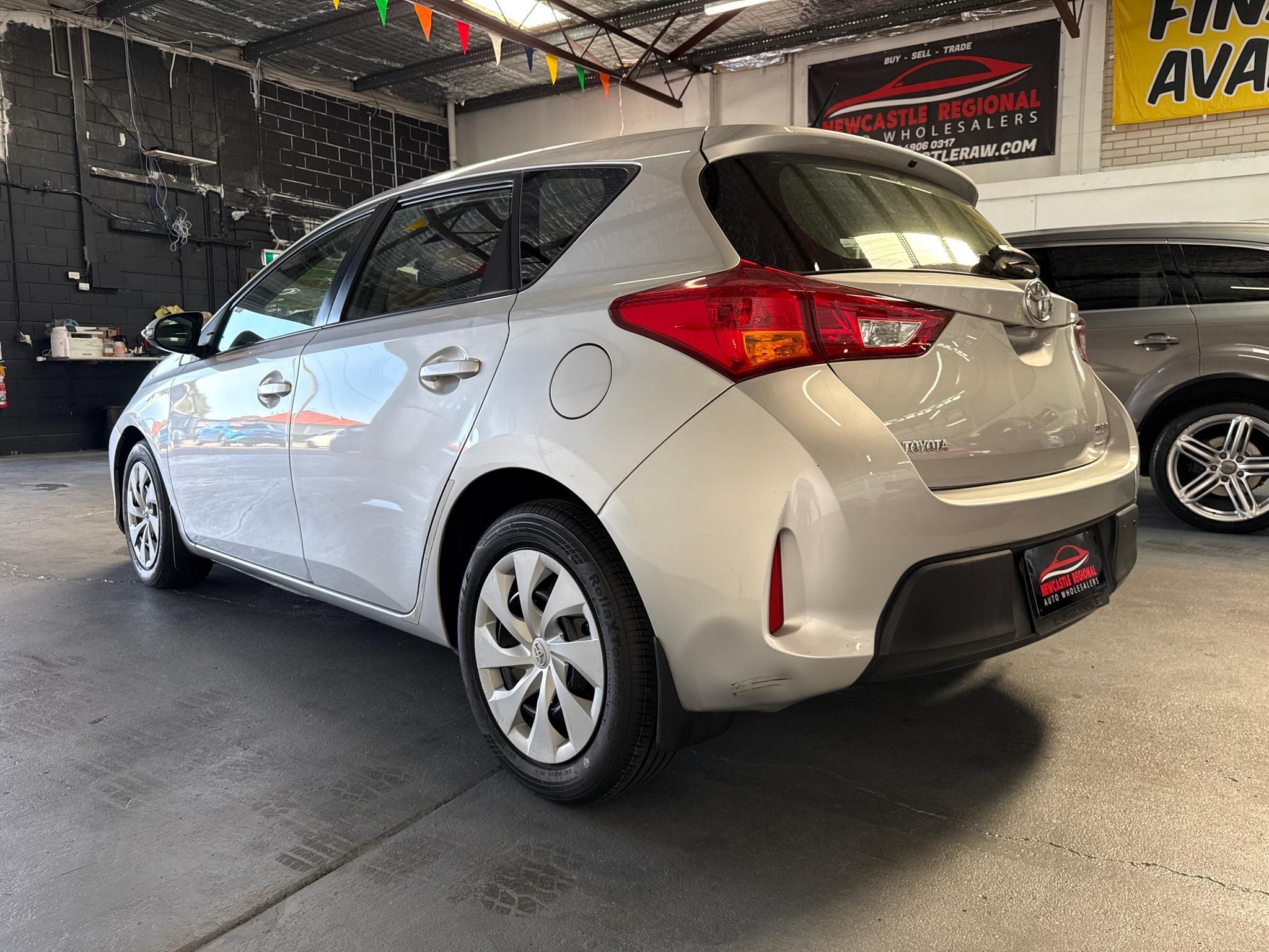 TOYOTA COROLLA