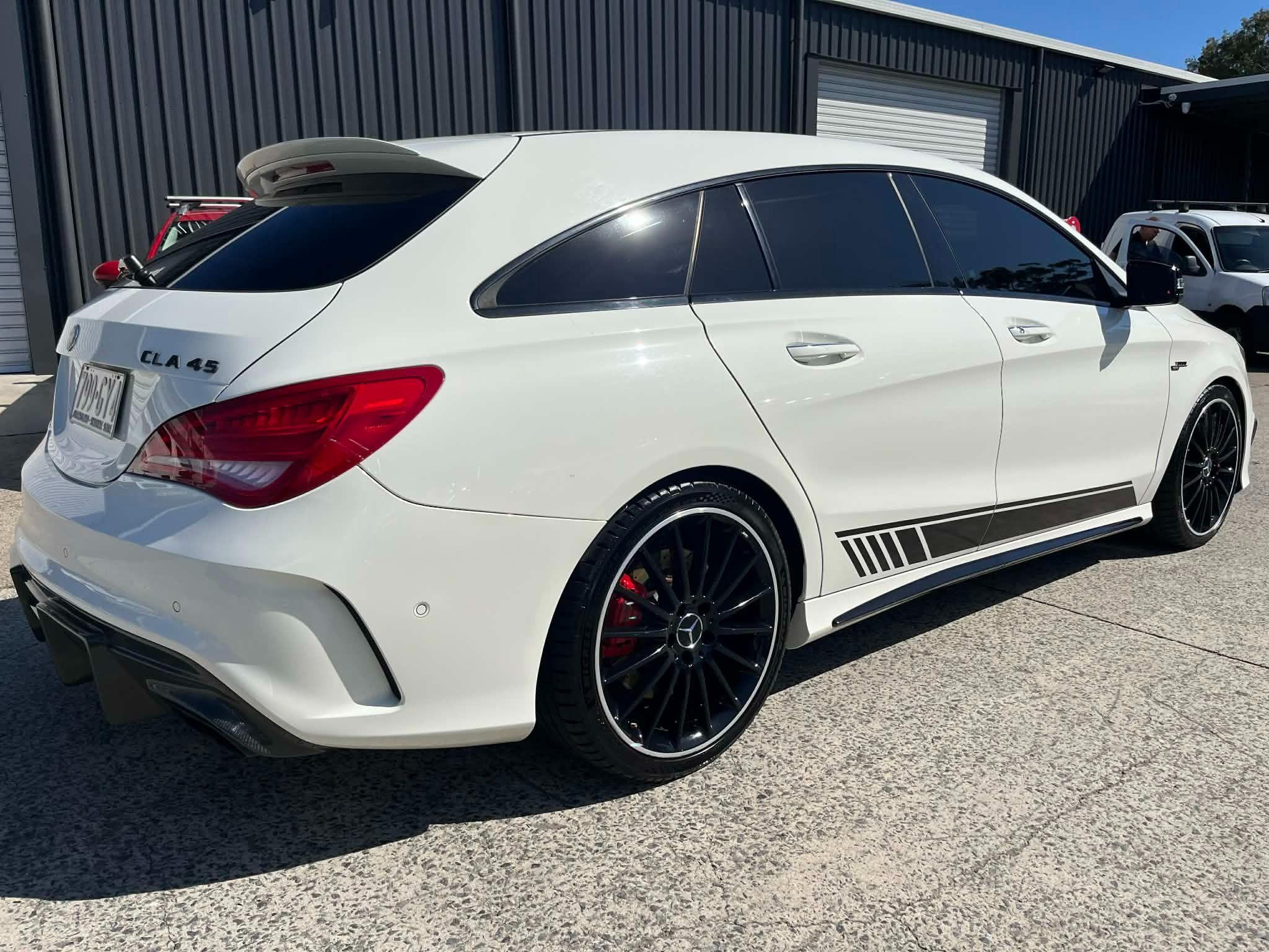 MERCEDES-AMG CLA