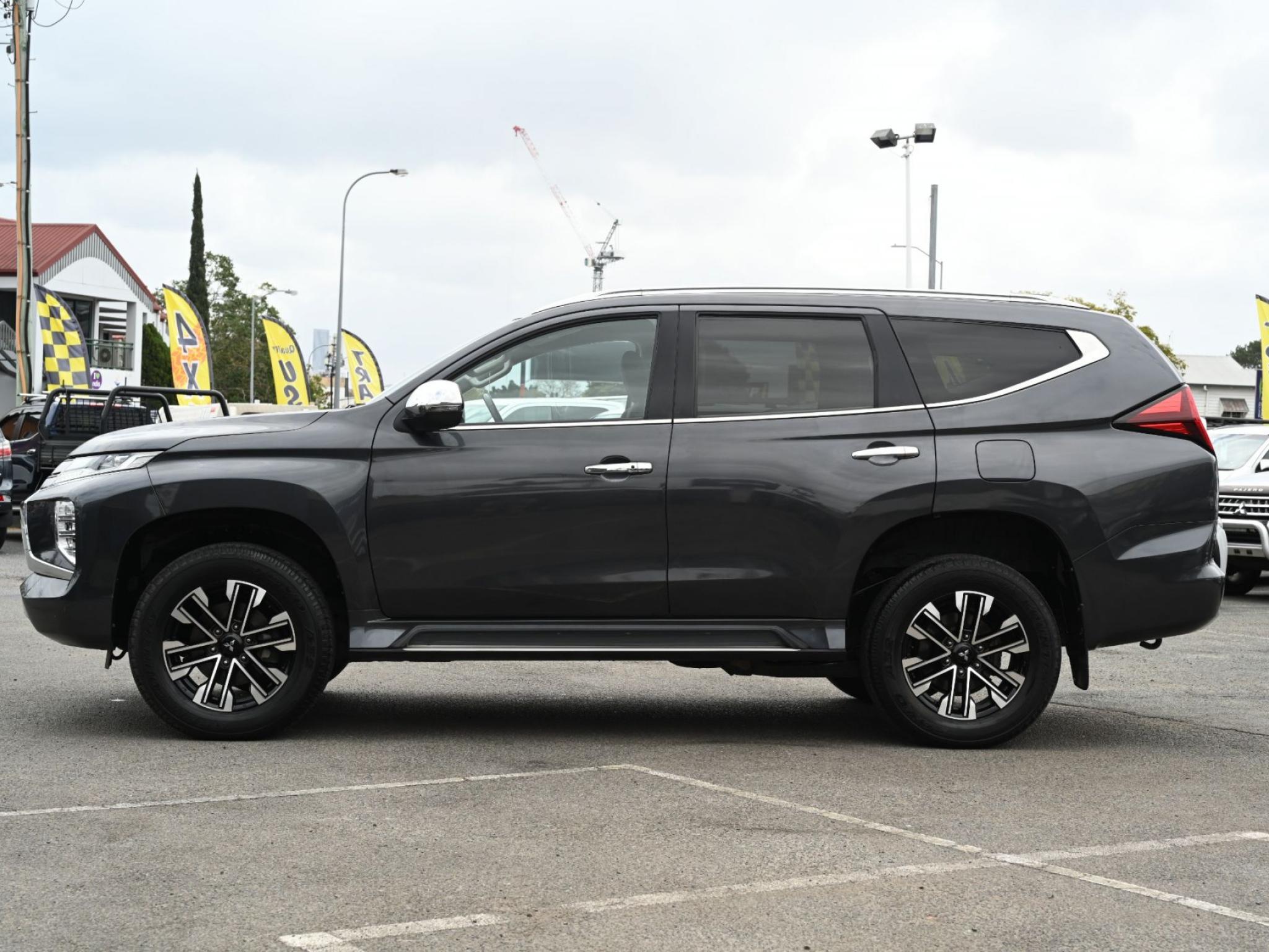 Mitsubishi Pajero Sport
