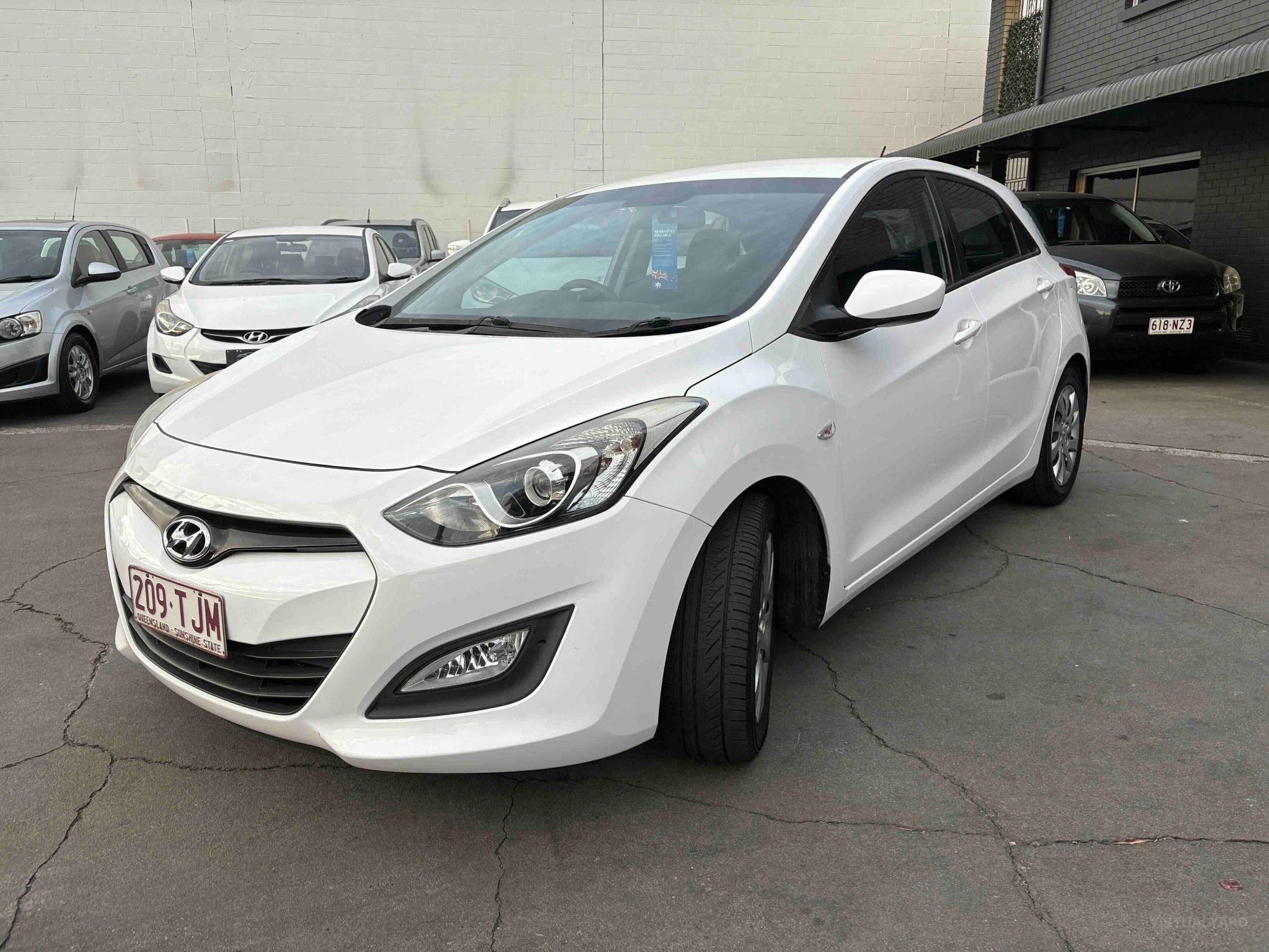 HYUNDAI i30