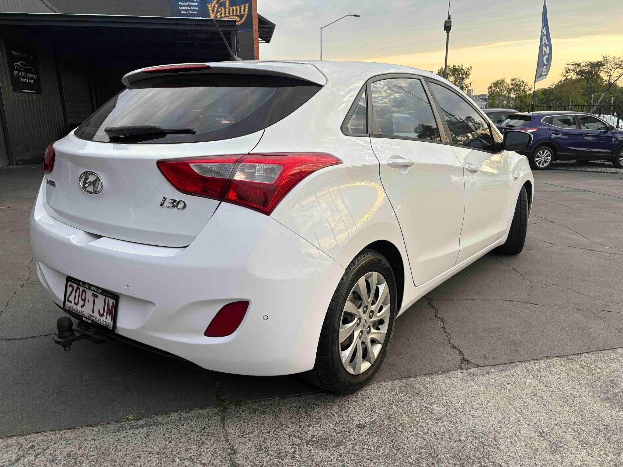 HYUNDAI i30