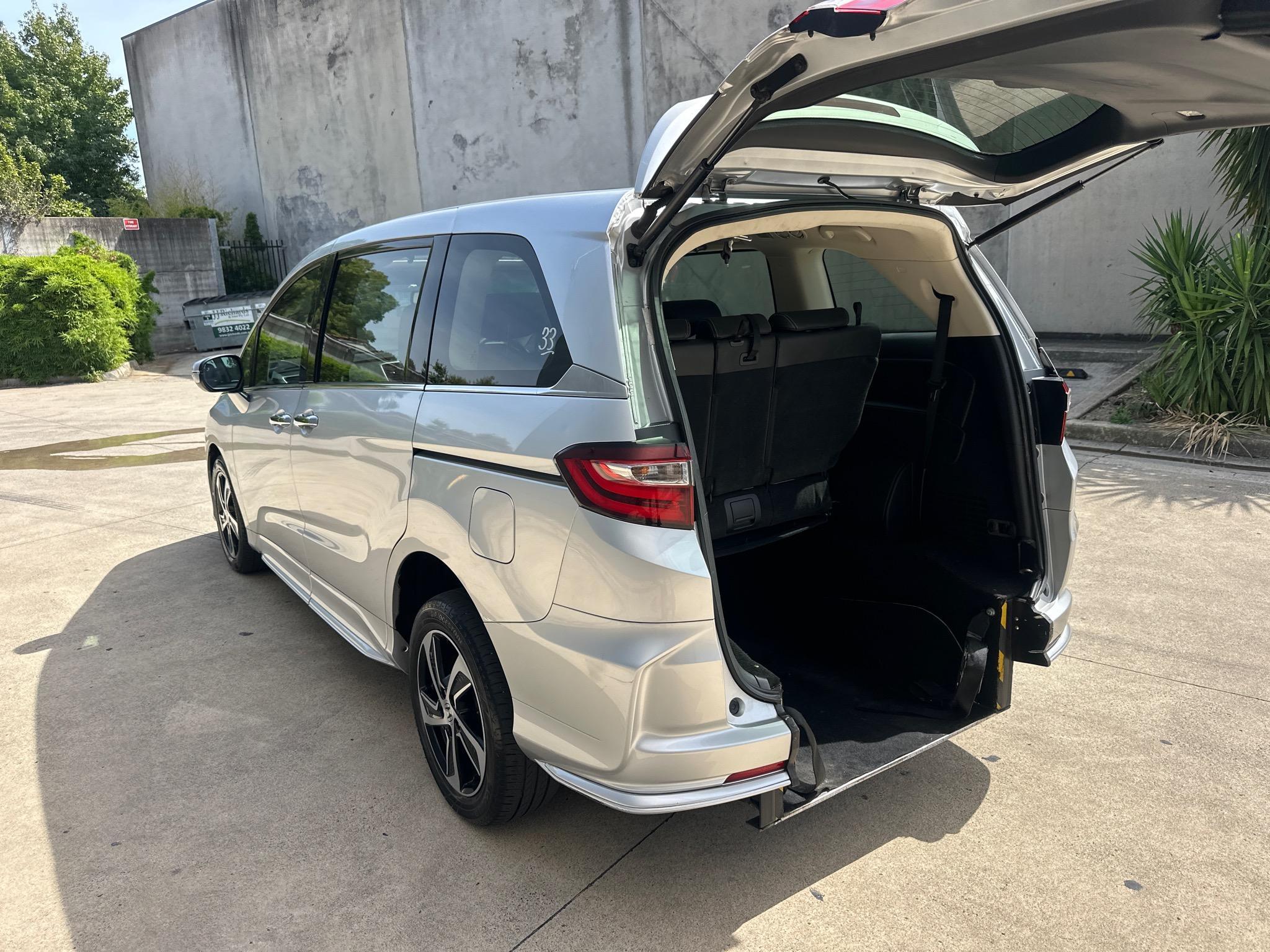 HONDA ODYSSEY 5TH GEN VTI-L WAGON 7ST 5DR CVT 7SP, 2.4I [MY16] image 17