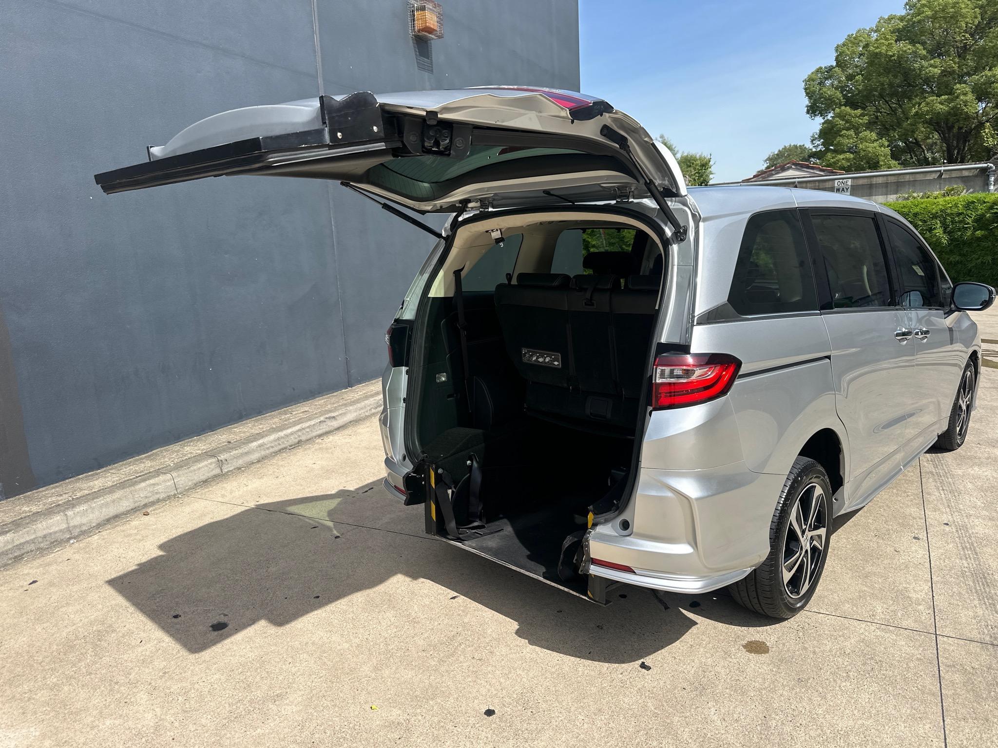 HONDA ODYSSEY 5TH GEN VTI-L WAGON 7ST 5DR CVT 7SP, 2.4I [MY16] image 16
