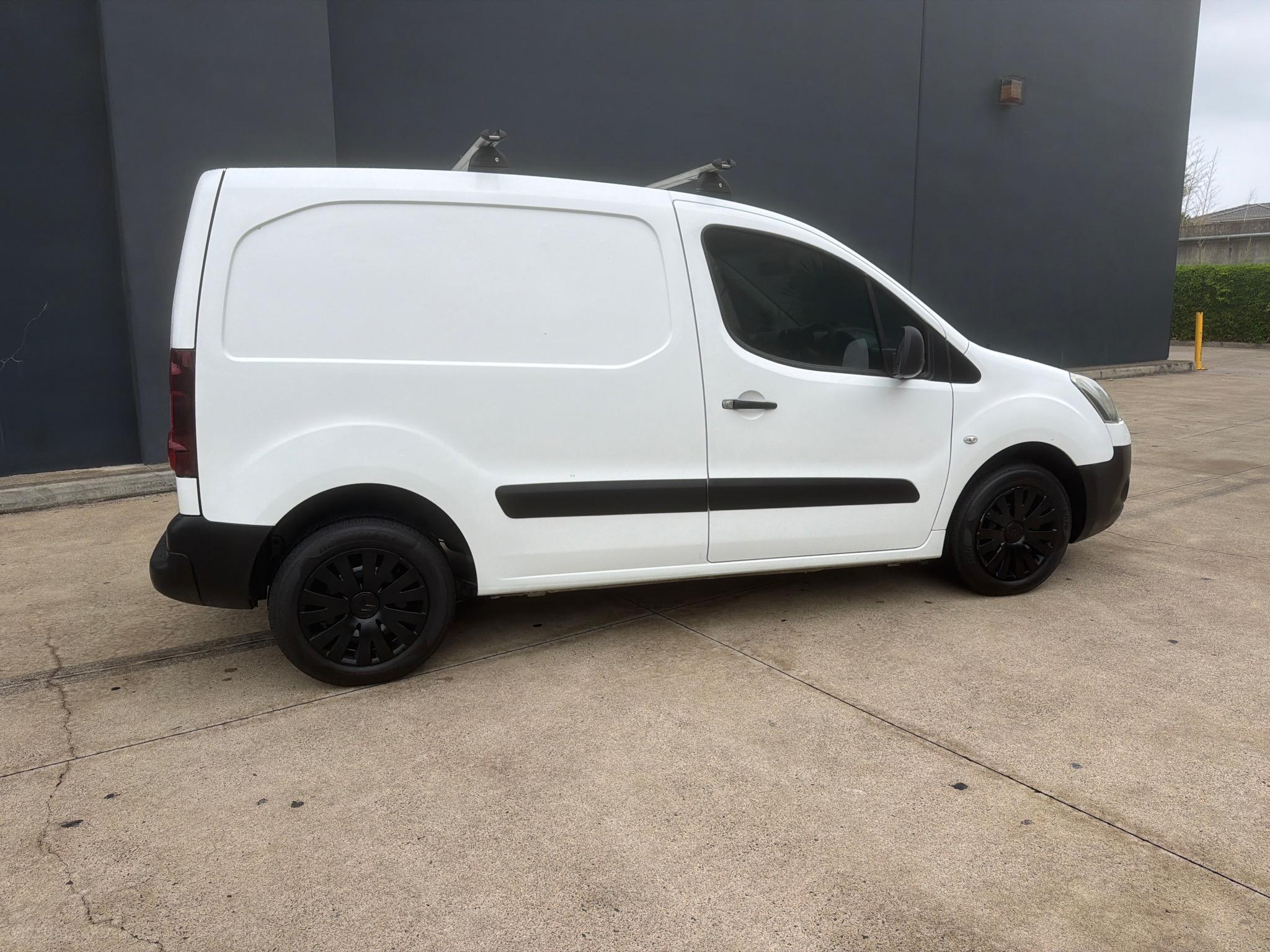 CITROEN BERLINGO B9C MY14 L1 VAN 3DR MAN 5SP 850KG 1.6I image 2