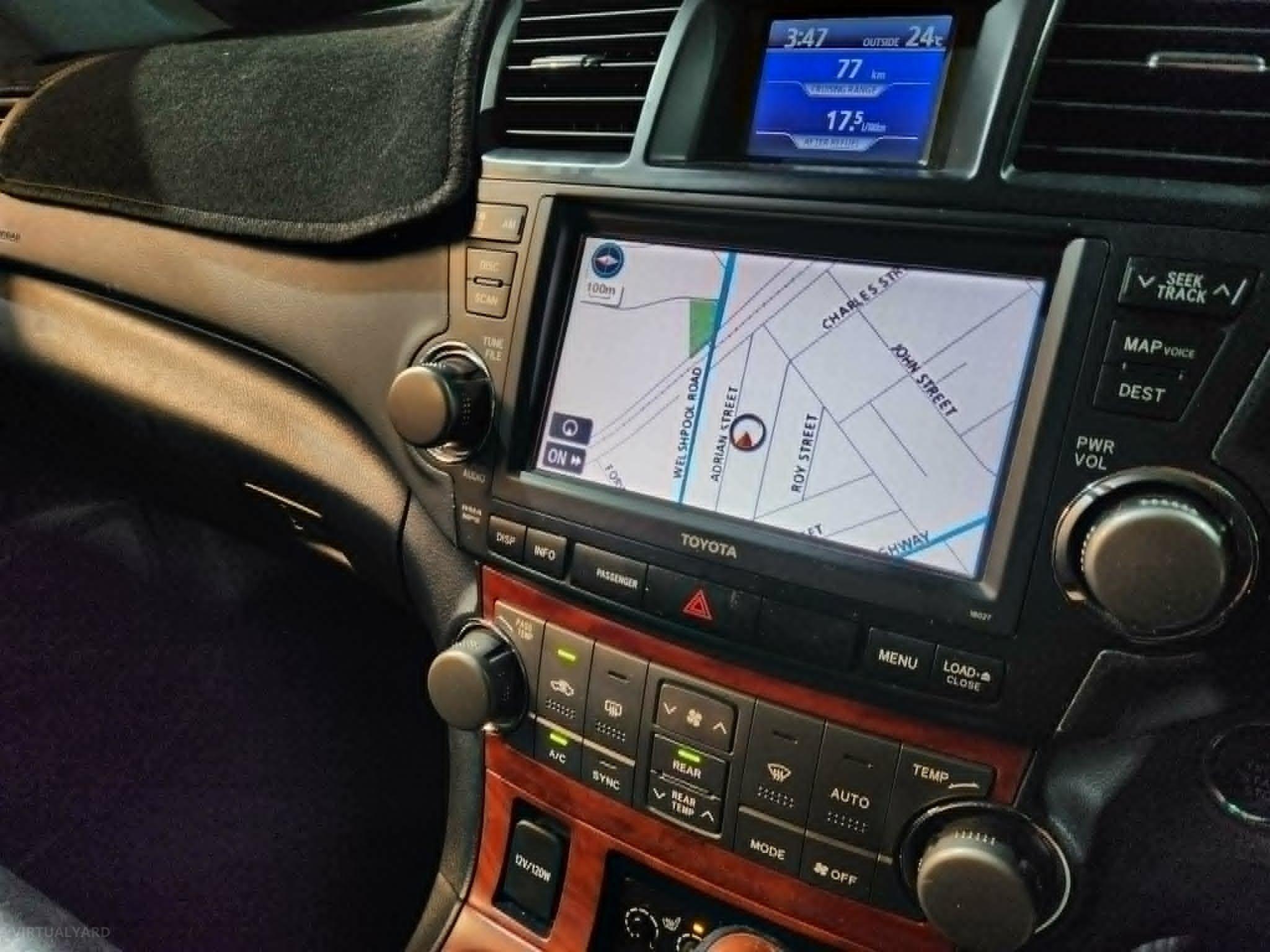 TOYOTA KLUGER