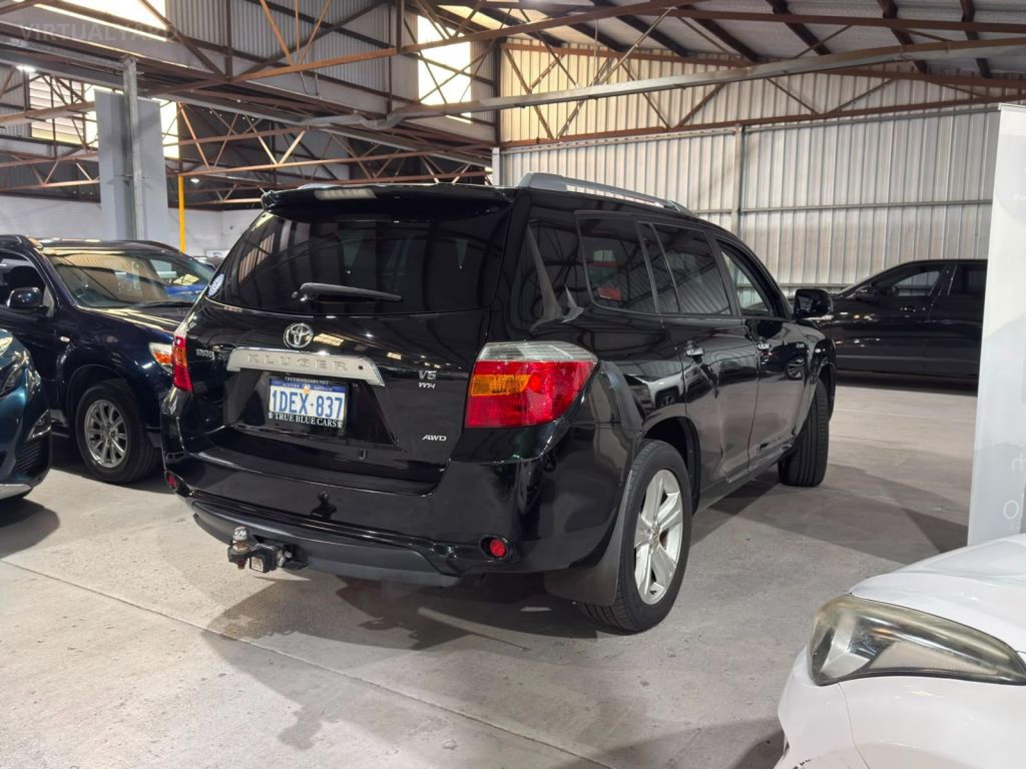 TOYOTA KLUGER