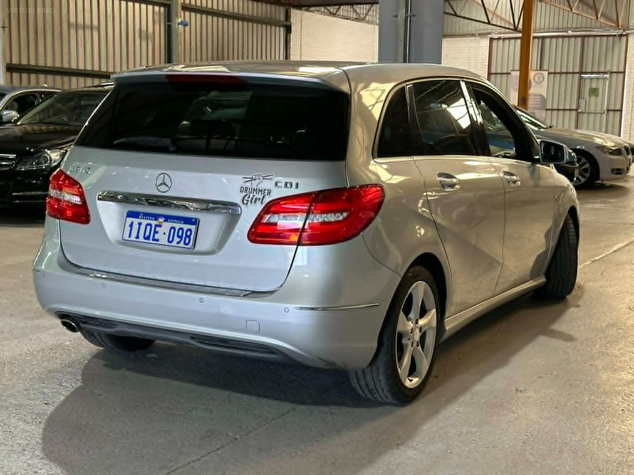 MERCEDES-BENZ B200