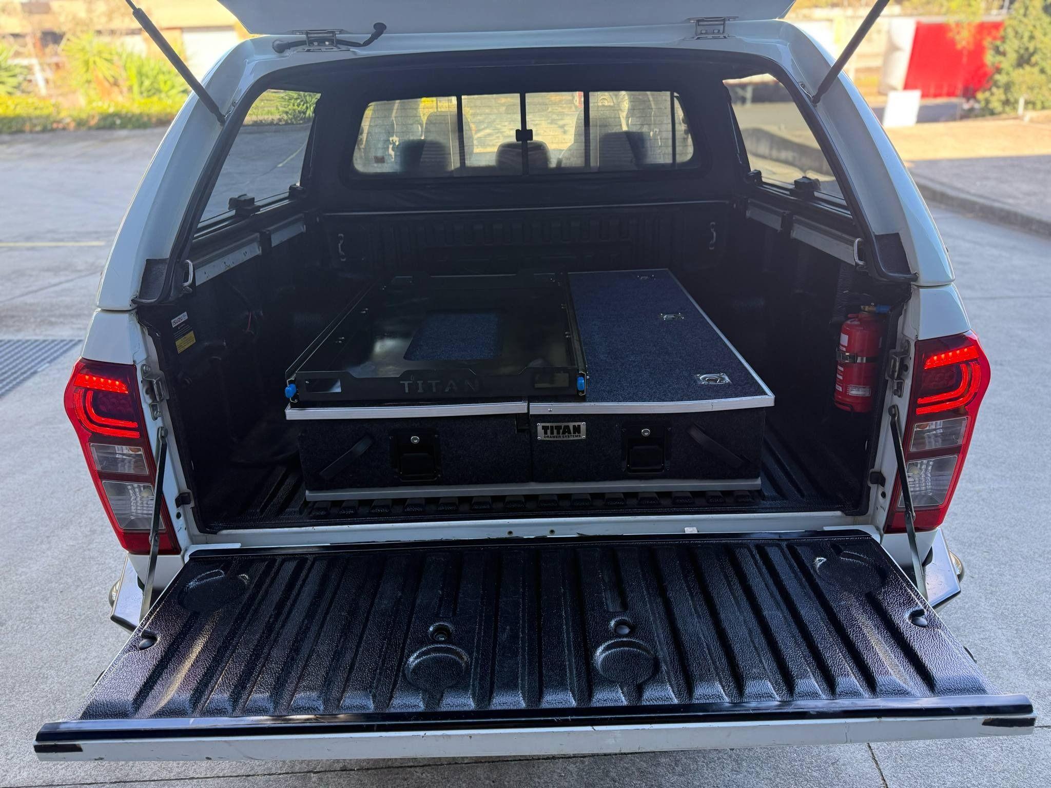 ISUZU D-MAX
