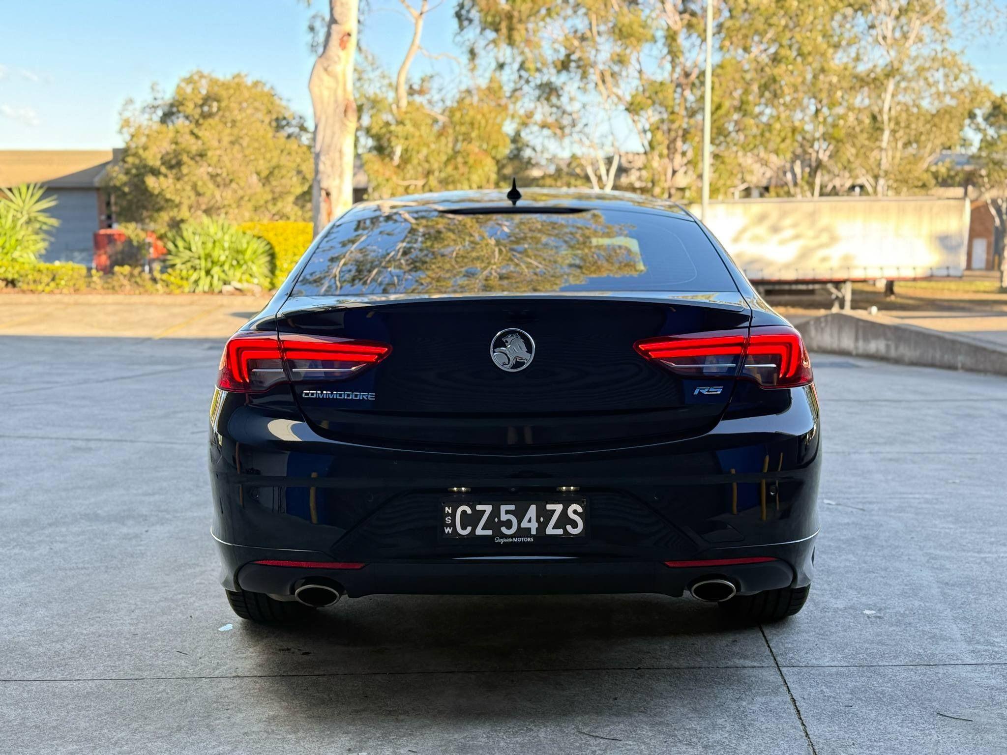 HOLDEN COMMODORE