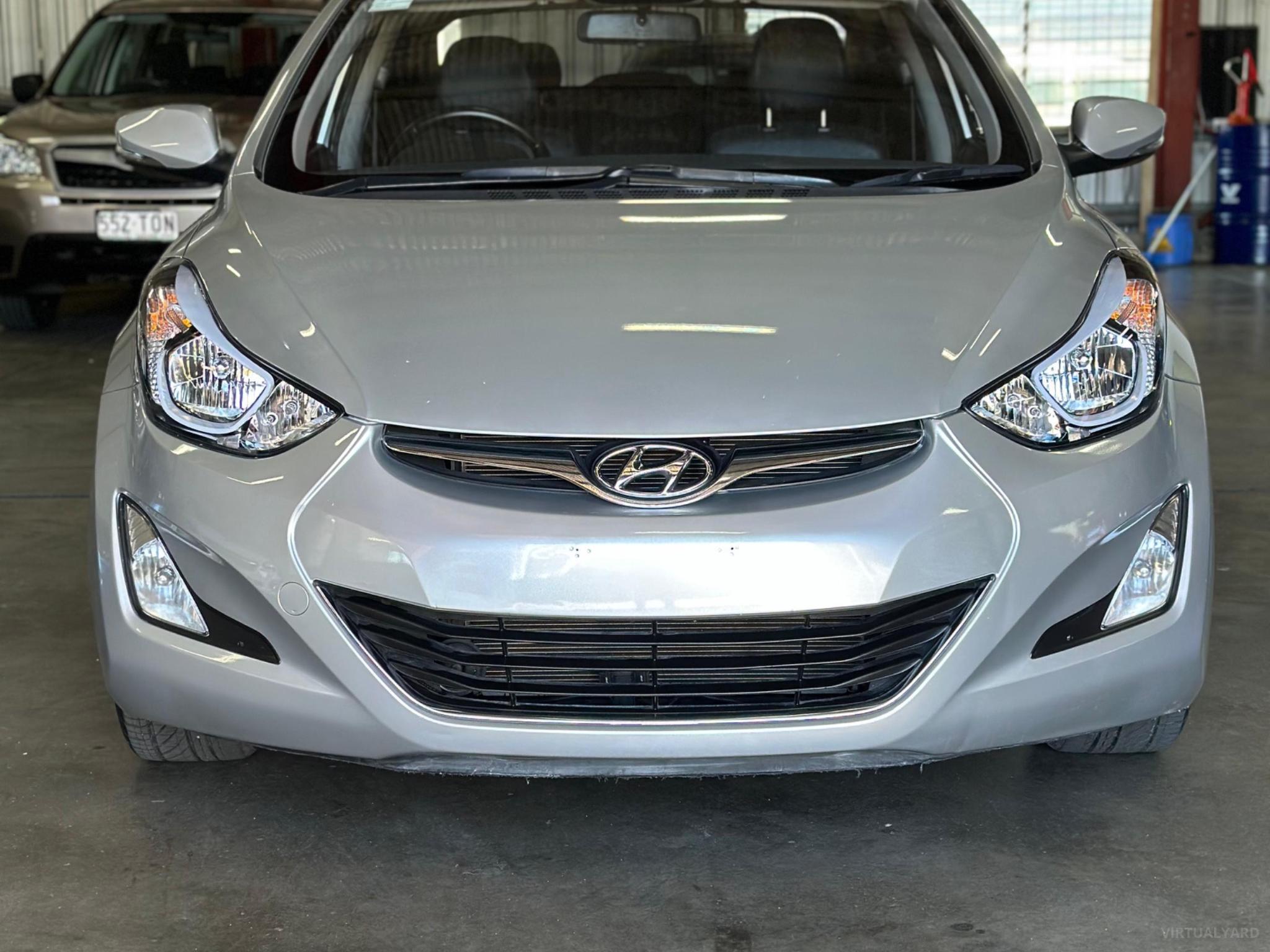 HYUNDAI ELANTRA