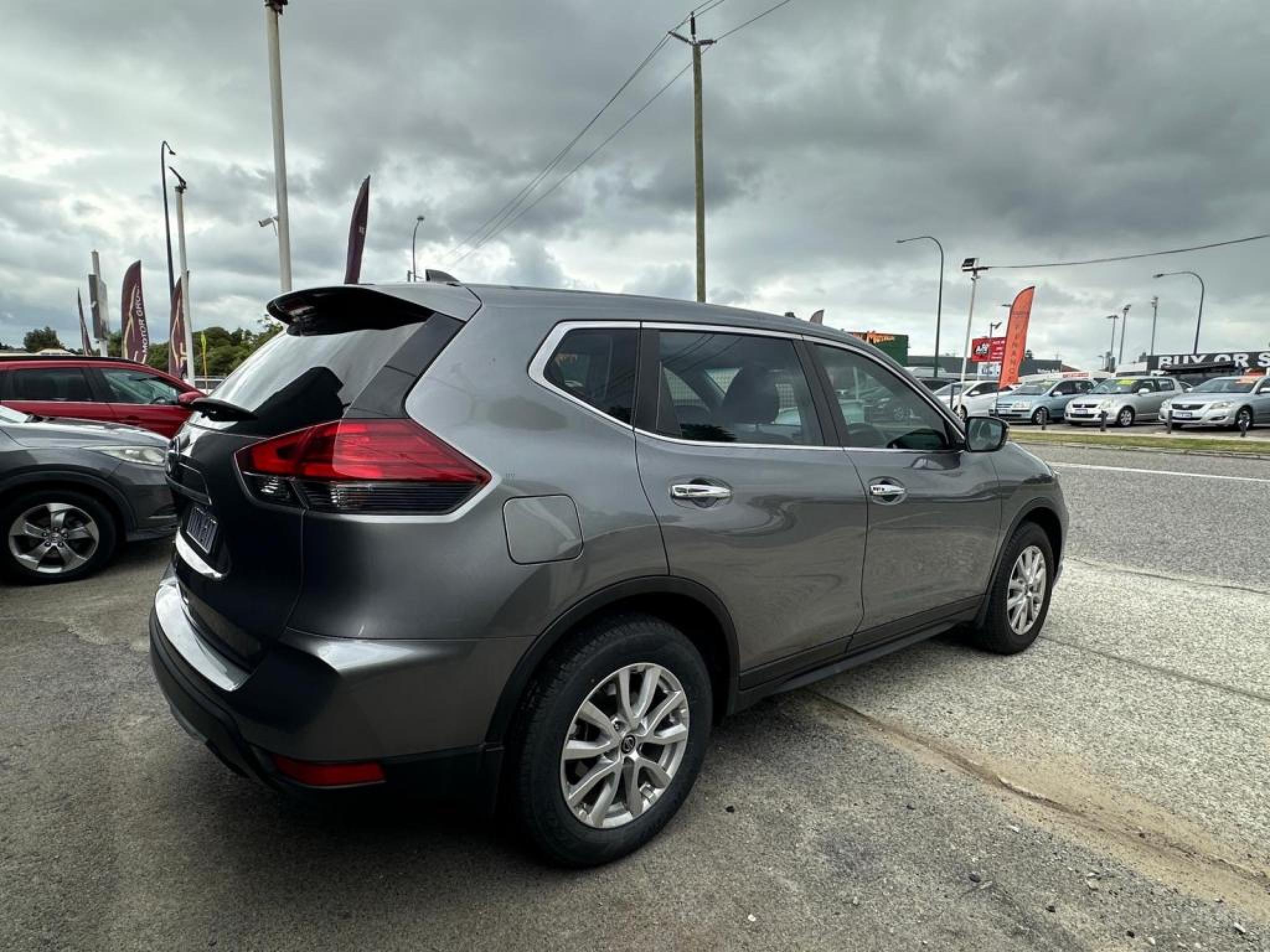 NISSAN X-TRAIL