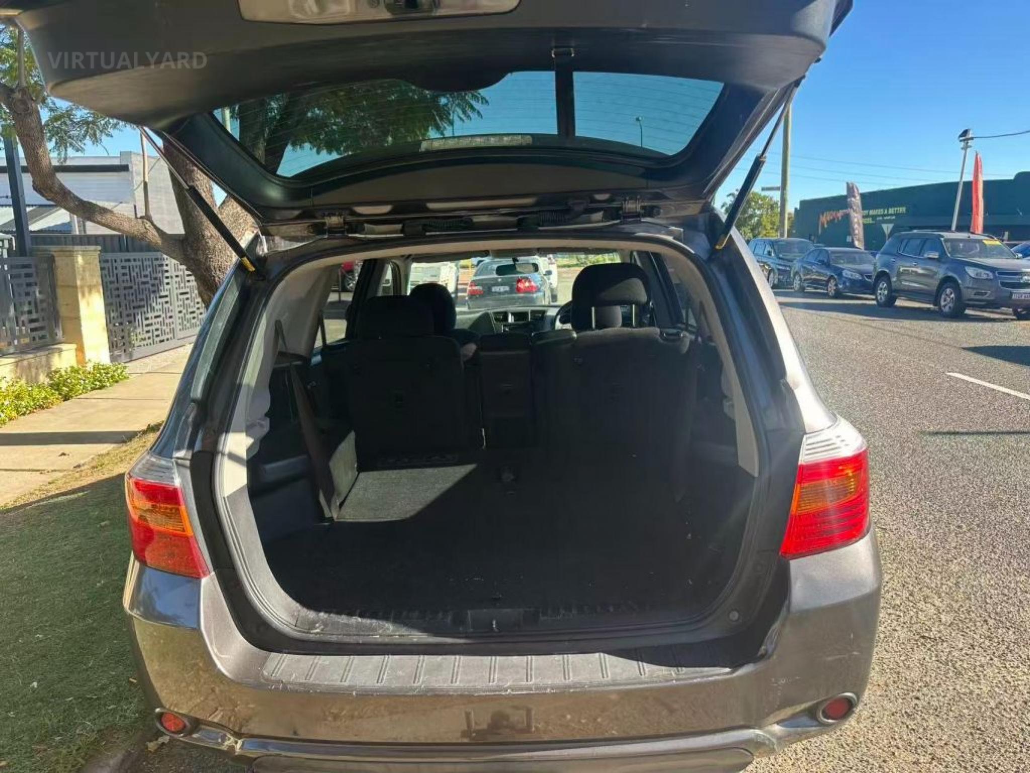 TOYOTA KLUGER