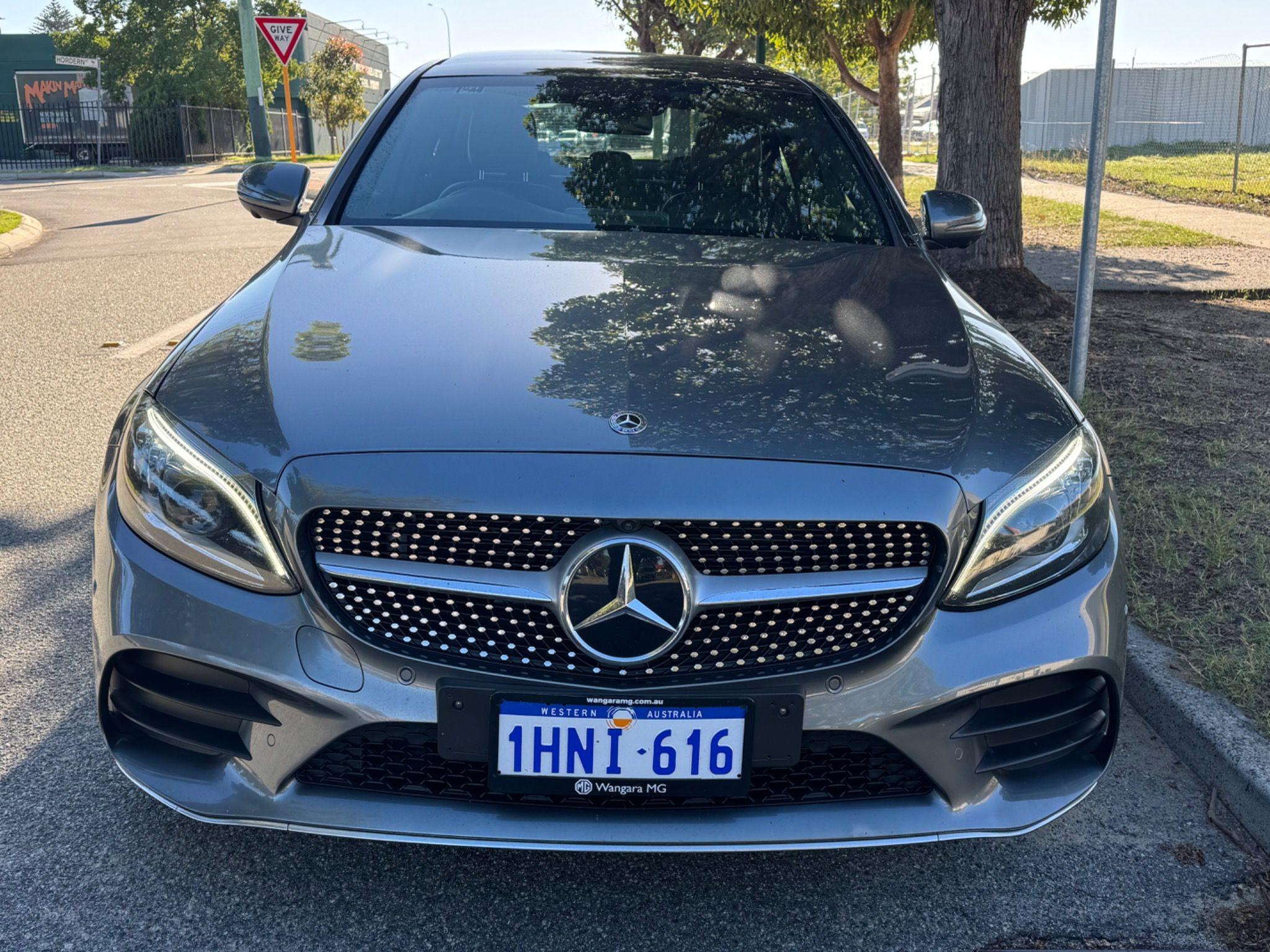 MERCEDES-BENZ C200