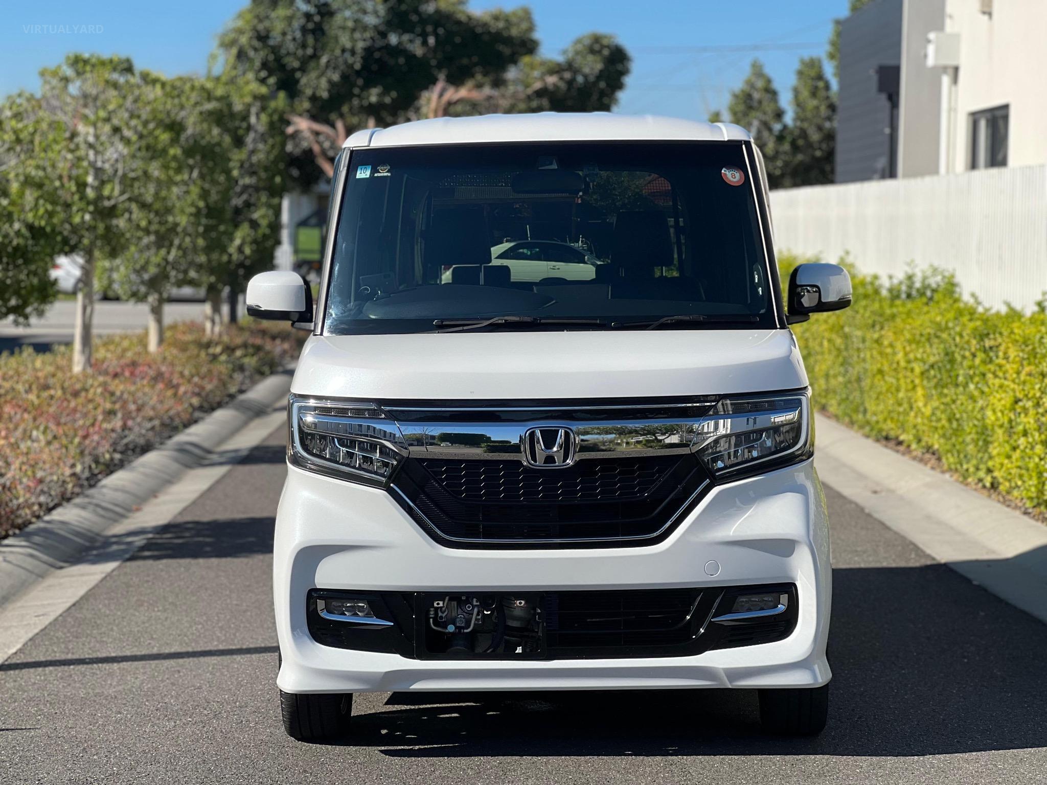 HONDA N-BOX 4WD