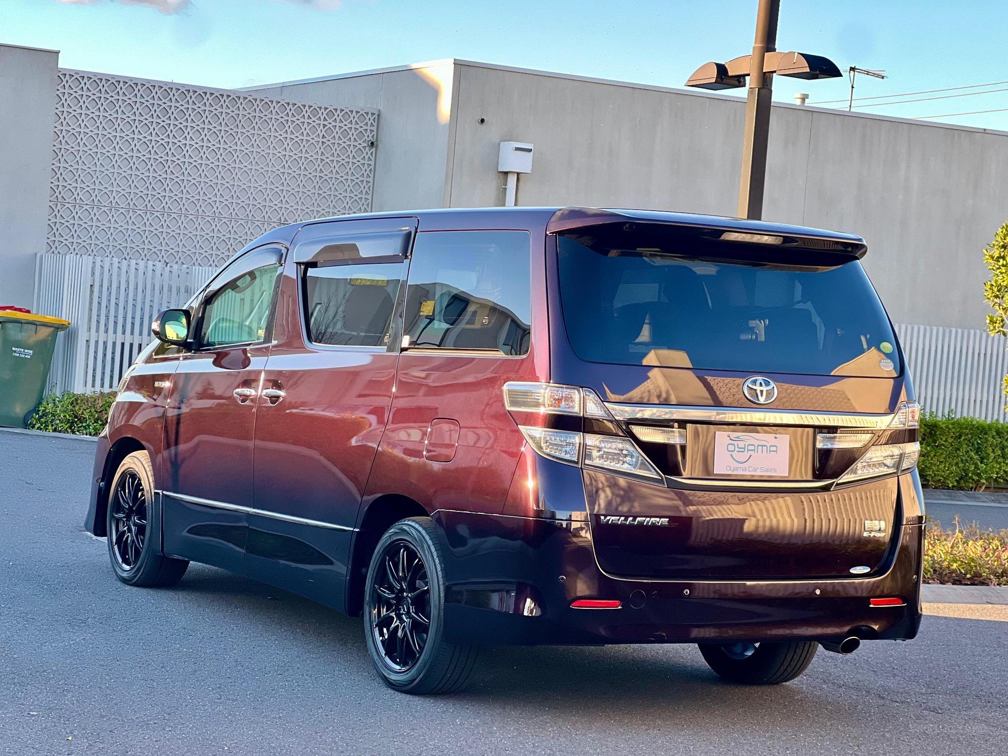 TOYOTA VELLFIRE HYBRID