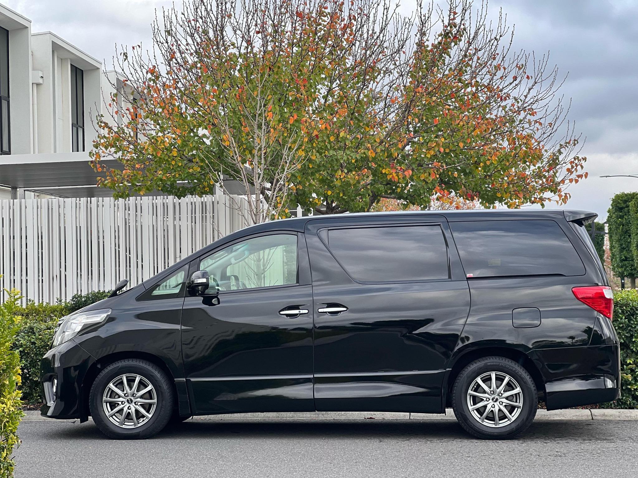 TOYOTA ALPHARD 8 SEATER