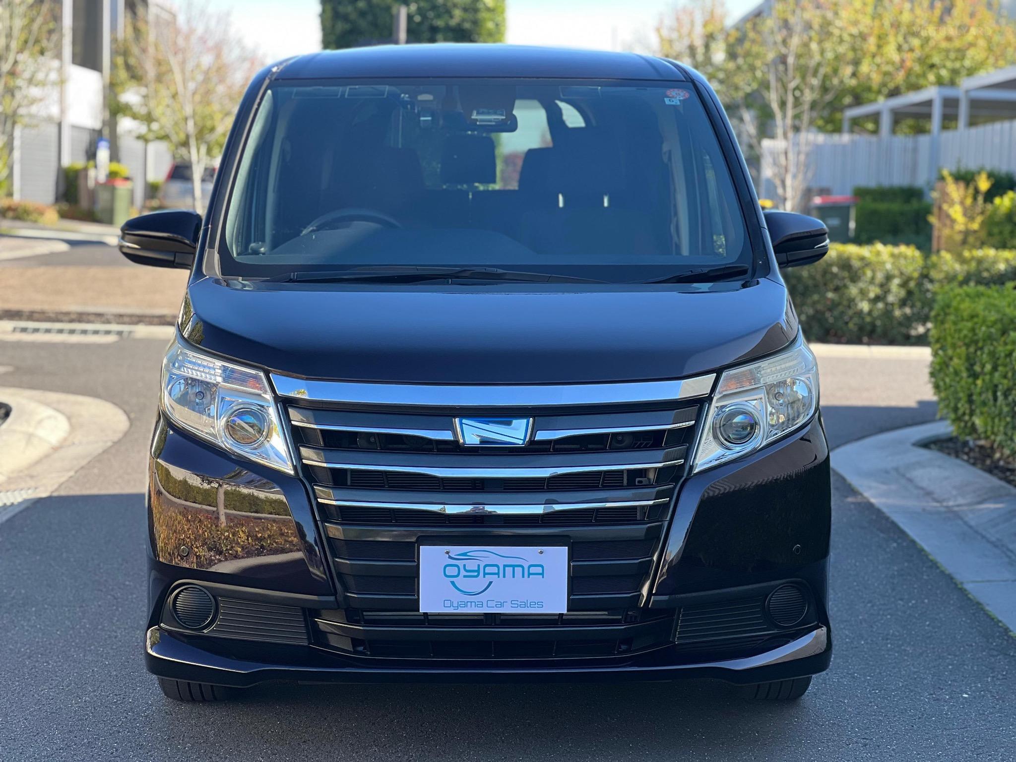 TOYOTA NOAH HYBRID