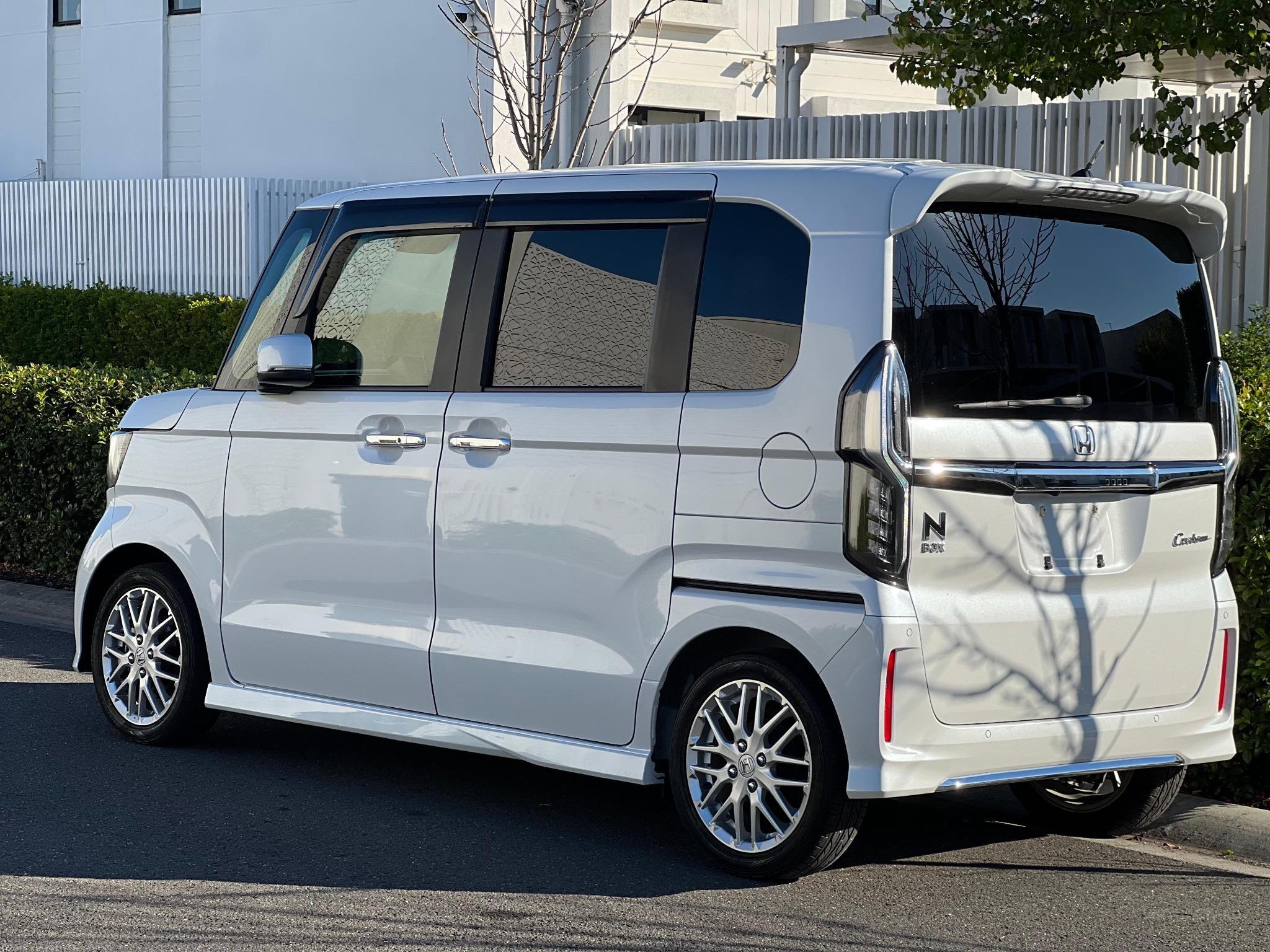 HONDA N-BOX