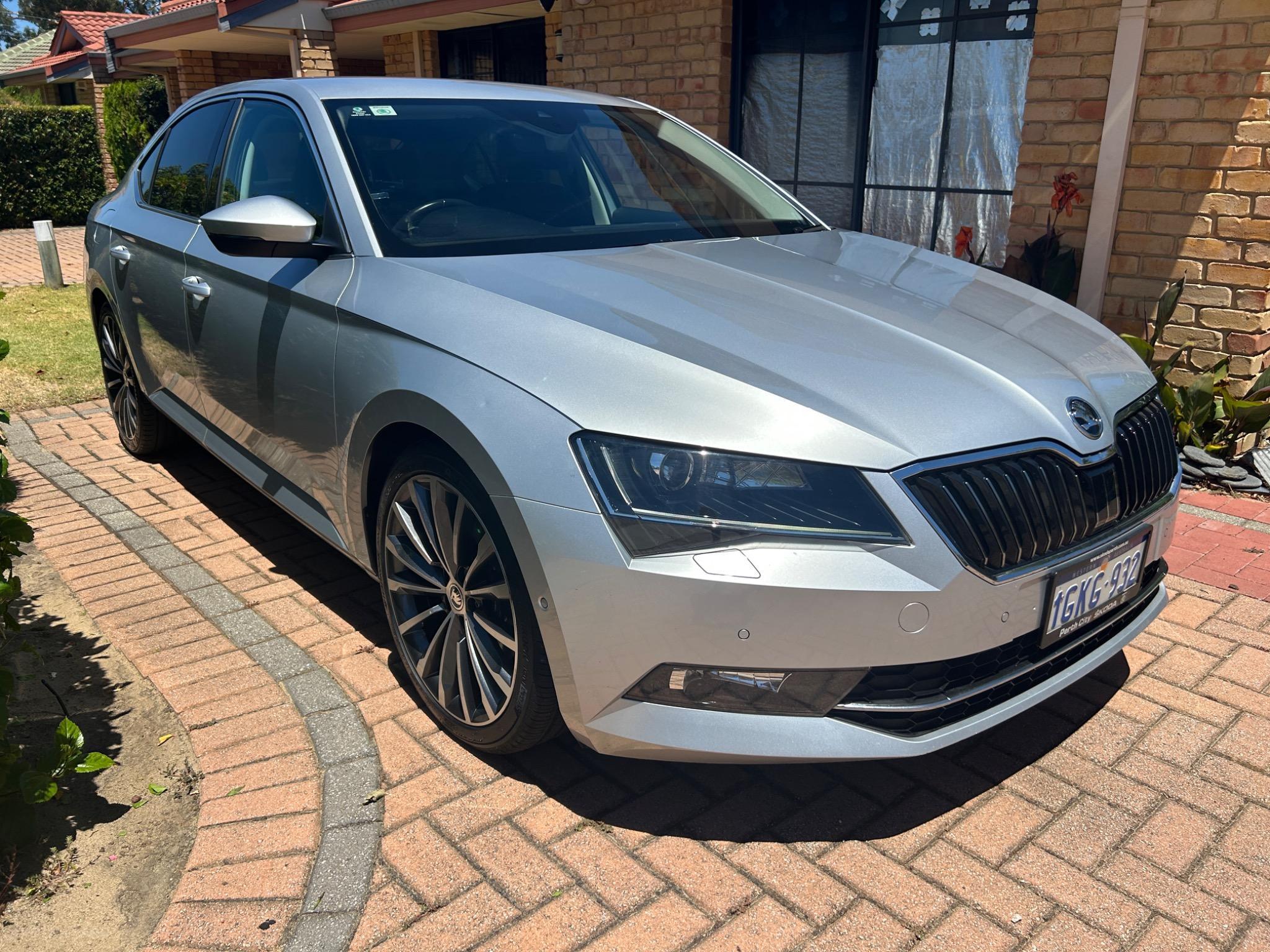 SKODA SUPERB