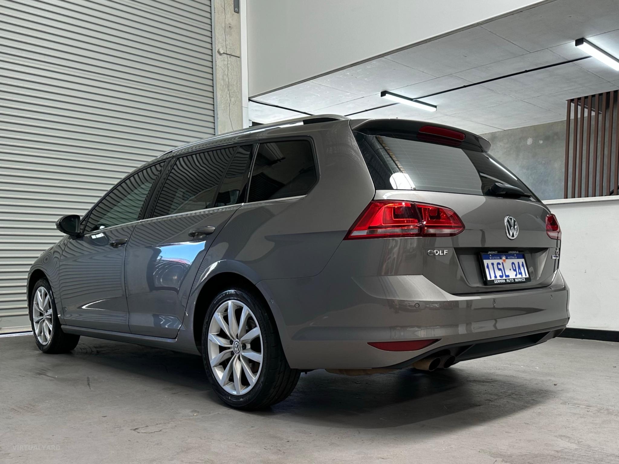 VOLKSWAGEN GOLF