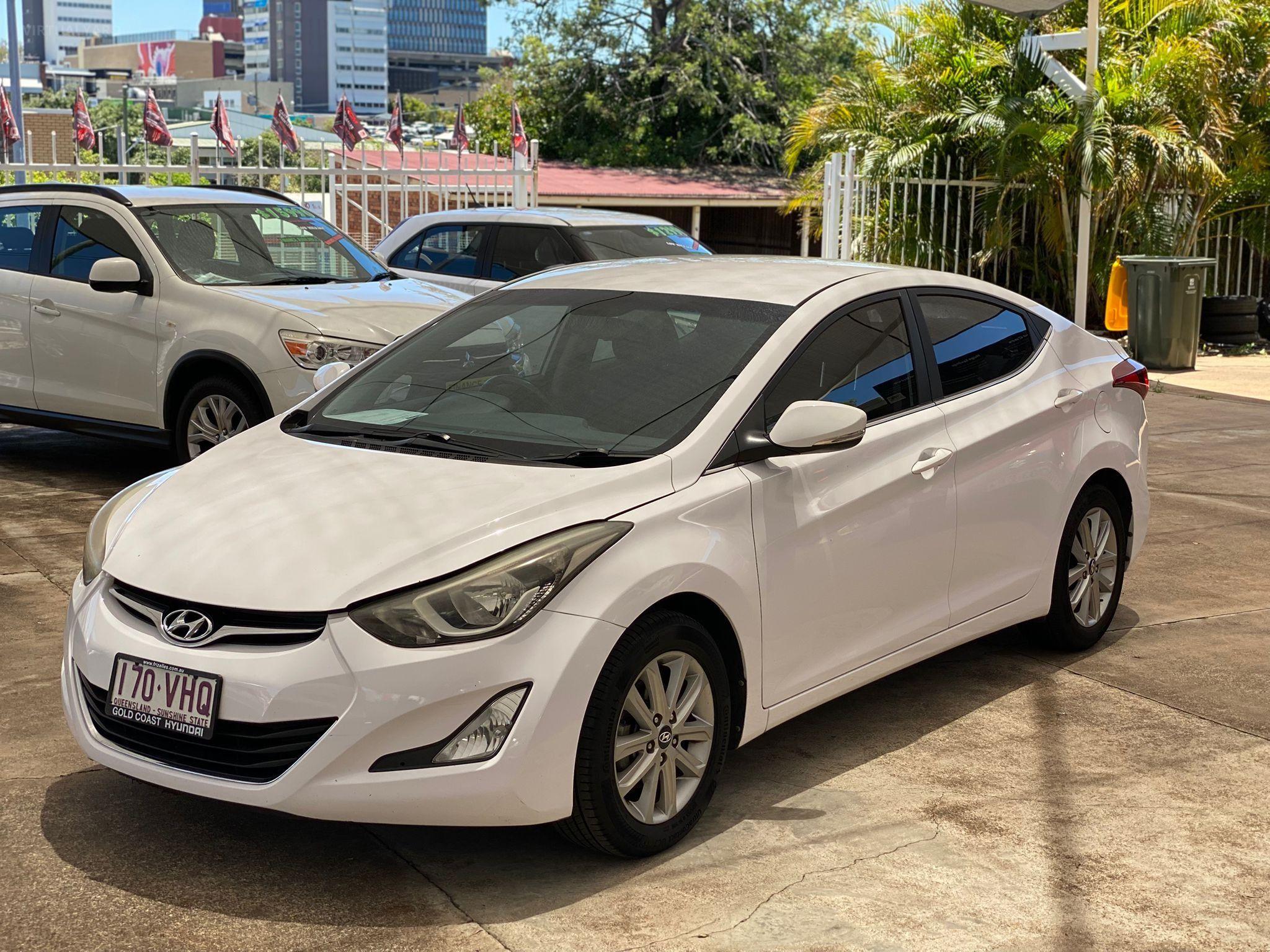 HYUNDAI ELANTRA