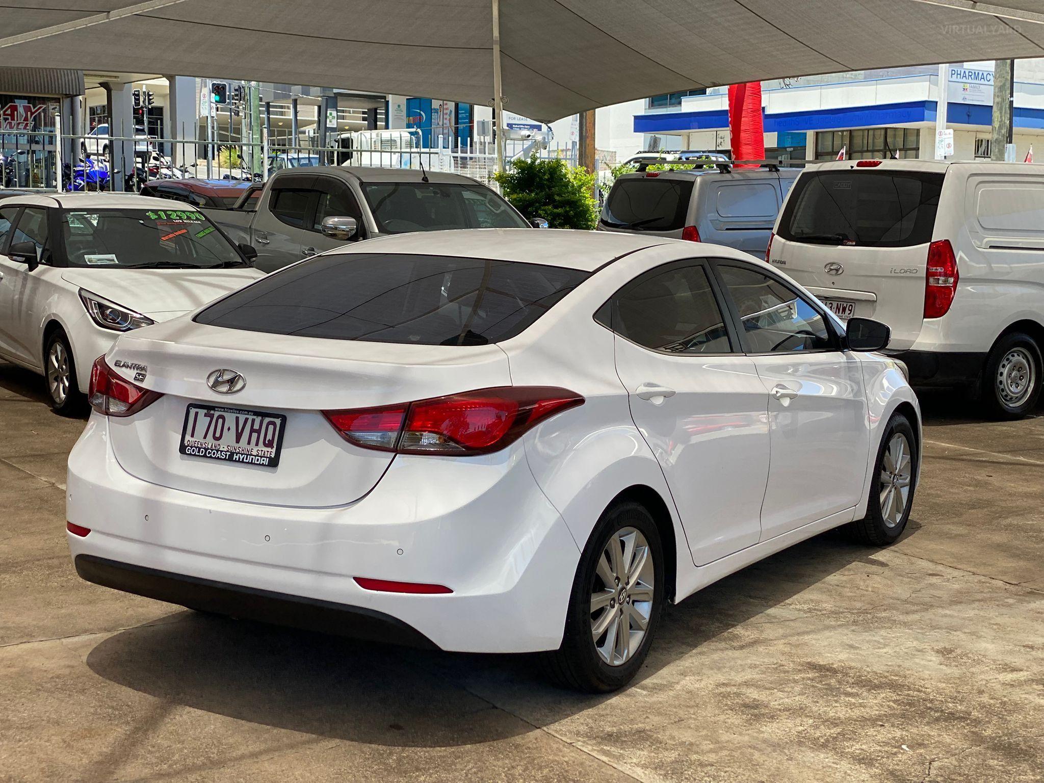 HYUNDAI ELANTRA