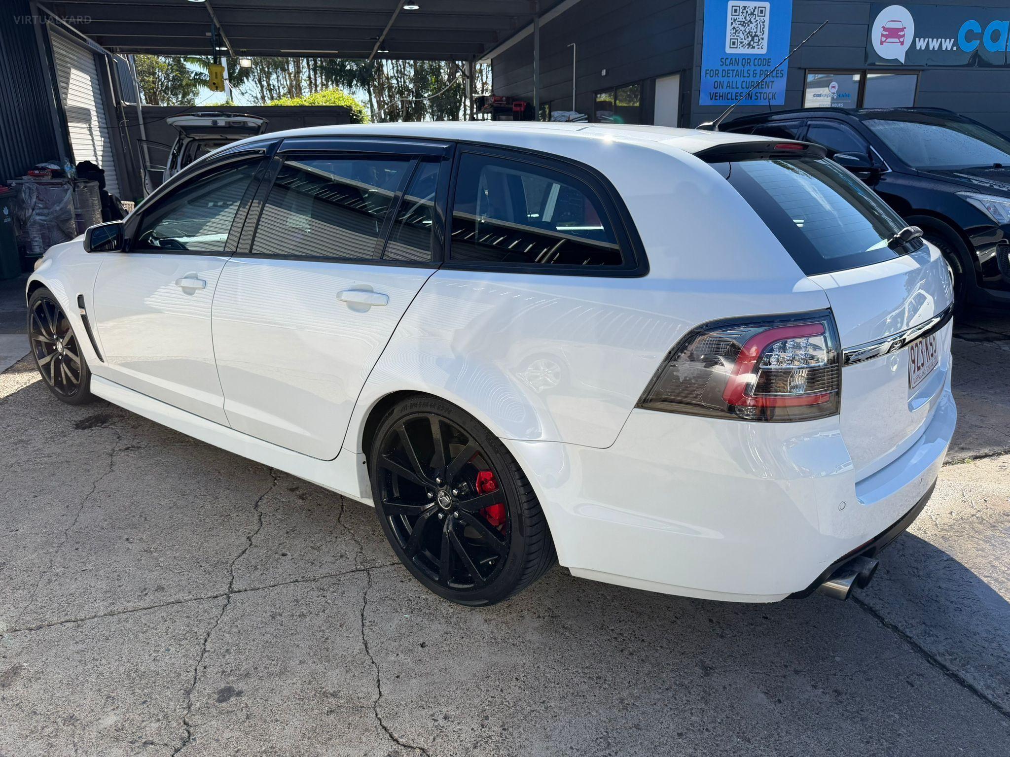 HOLDEN COMMODORE