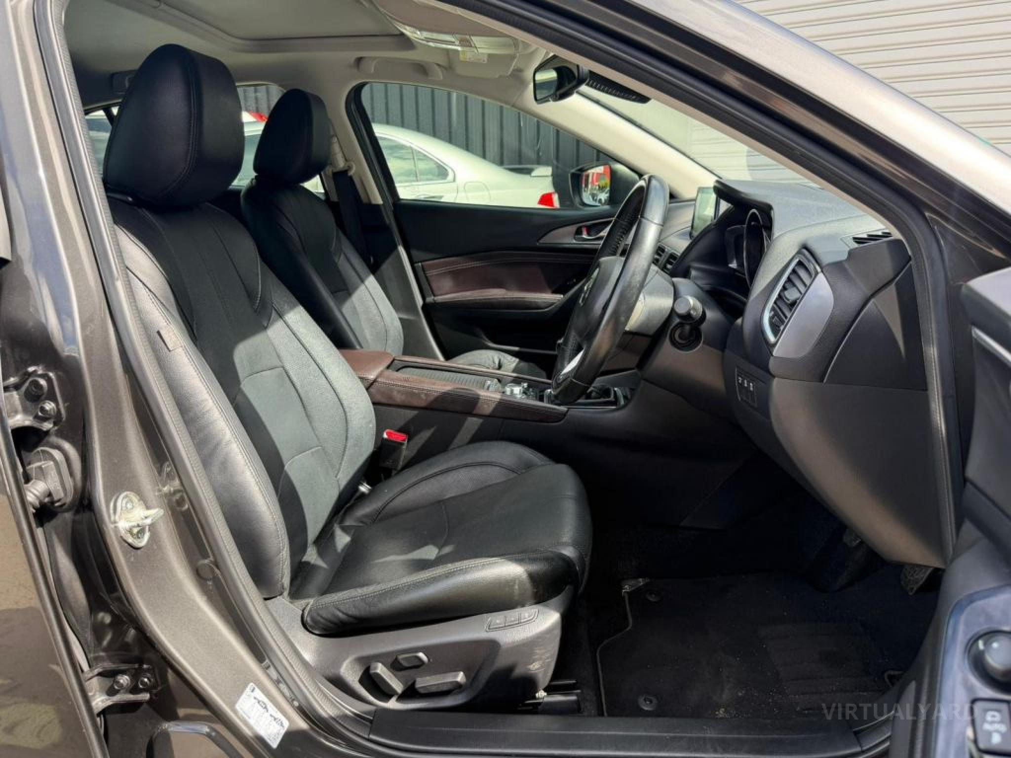 MAZDA MAZDA3