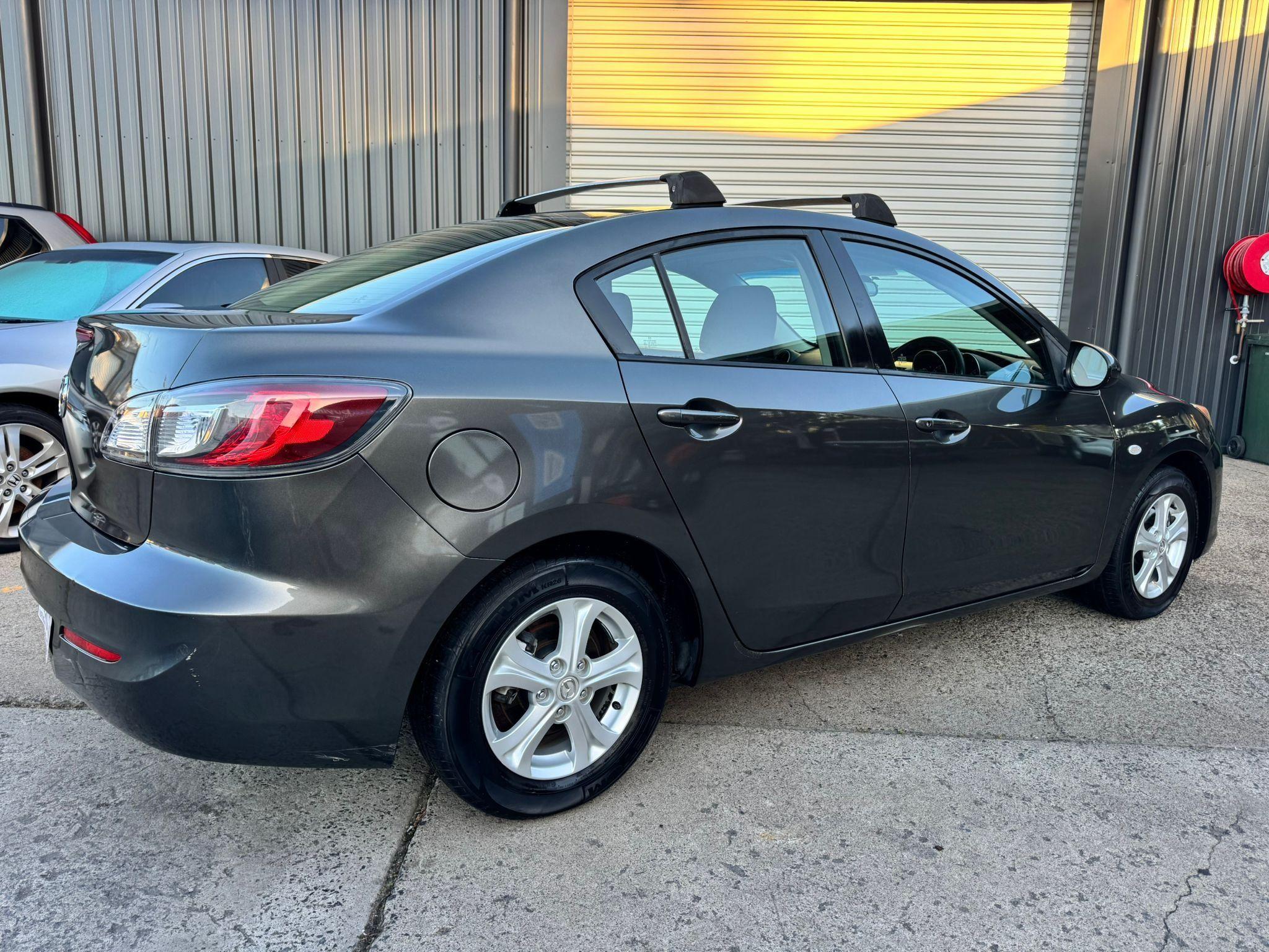 MAZDA MAZDA3