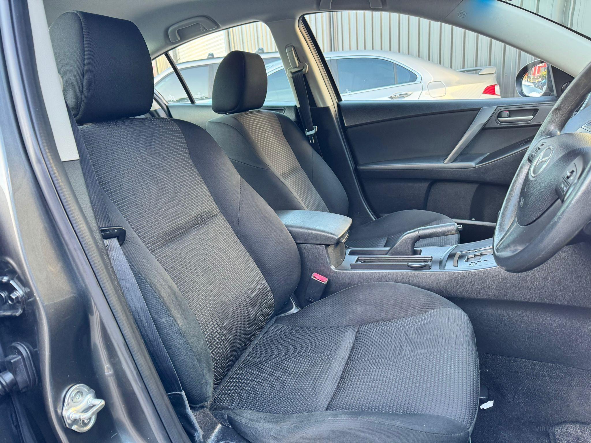 MAZDA MAZDA3