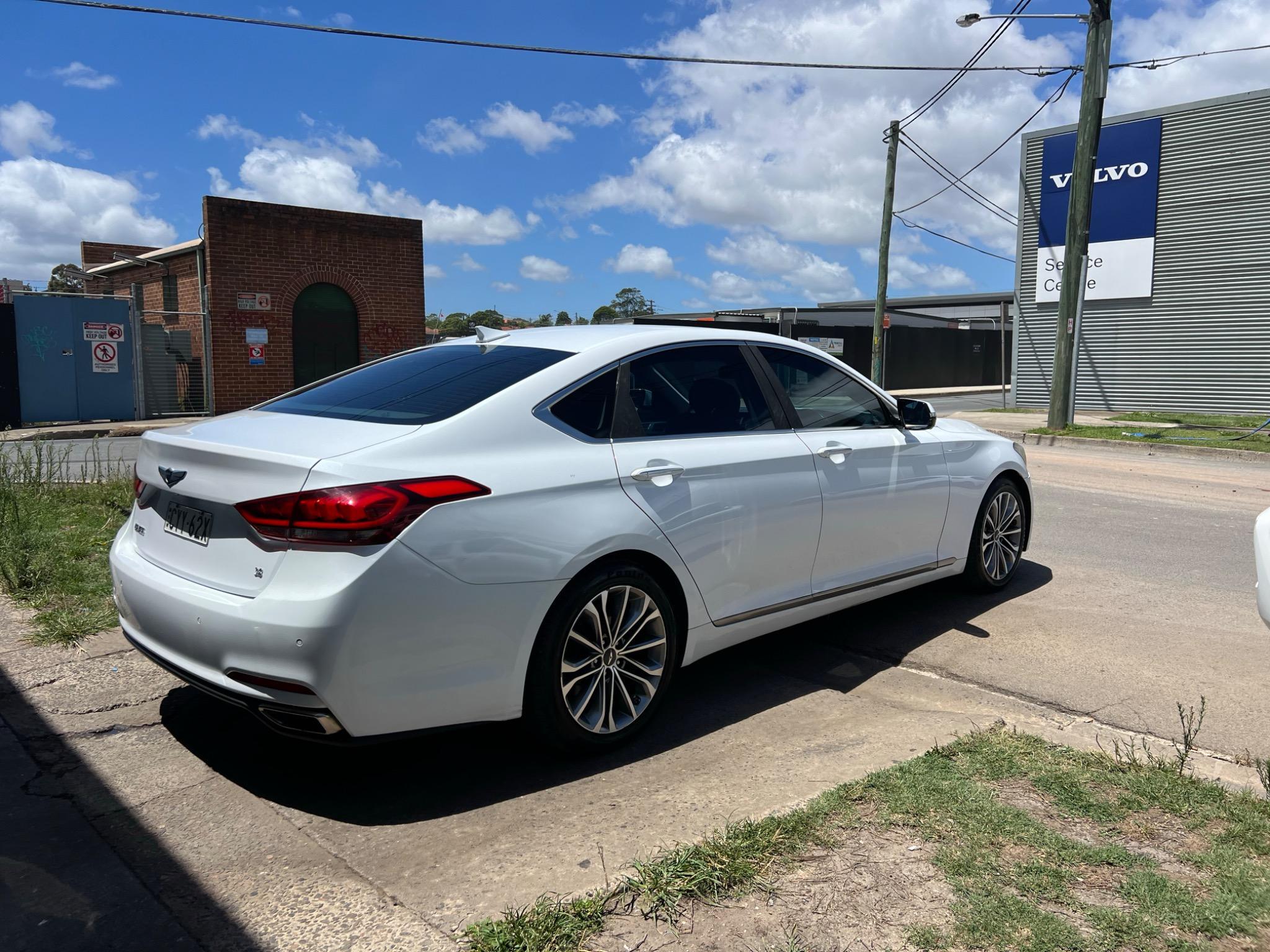 HYUNDAI GENESIS
