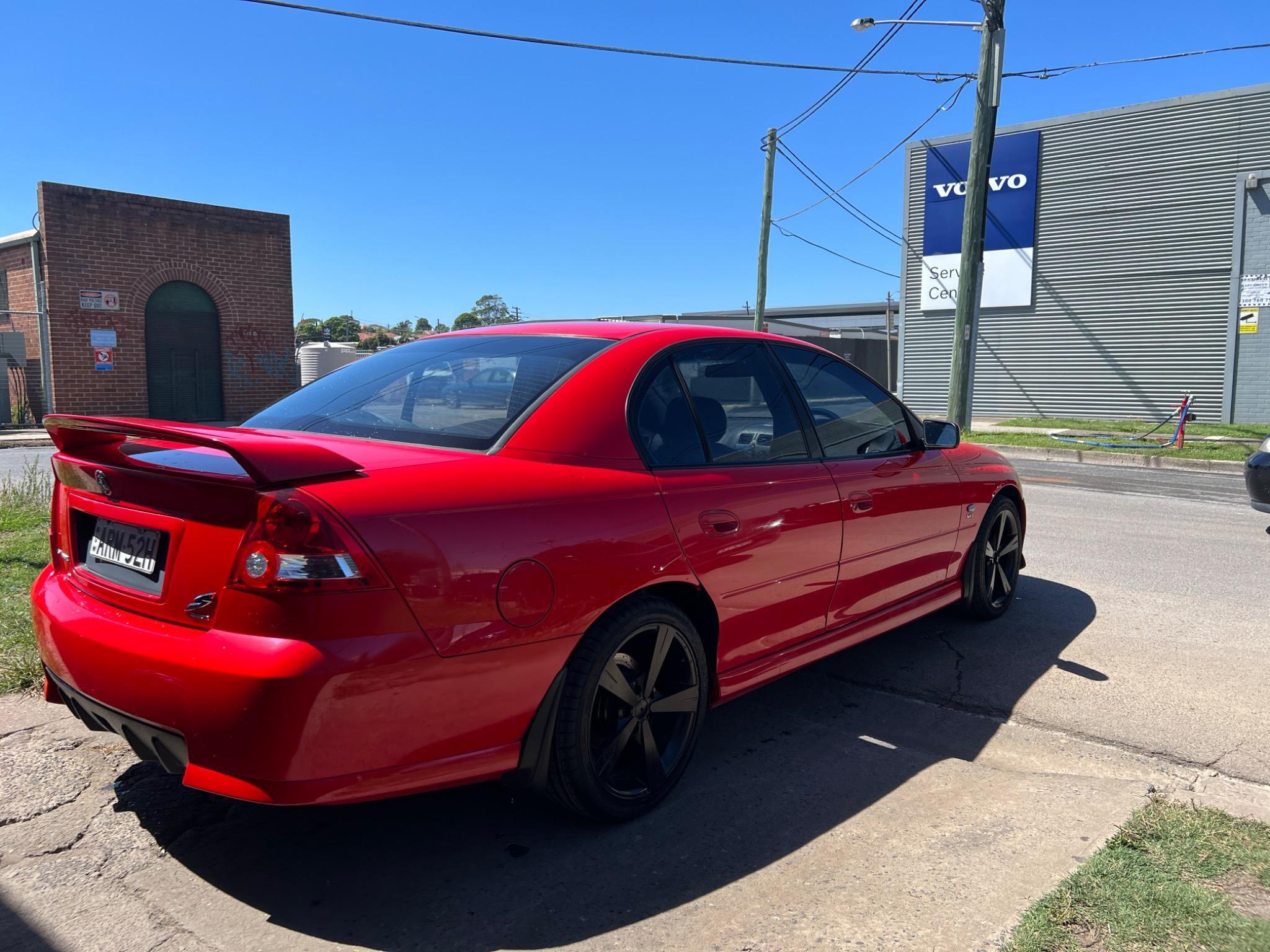 HOLDEN COMMODORE