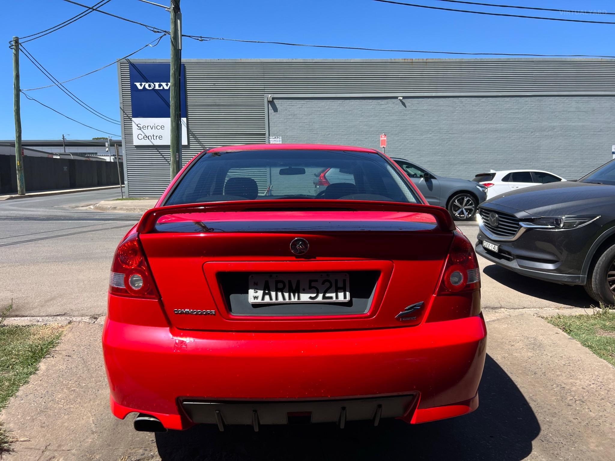 HOLDEN COMMODORE