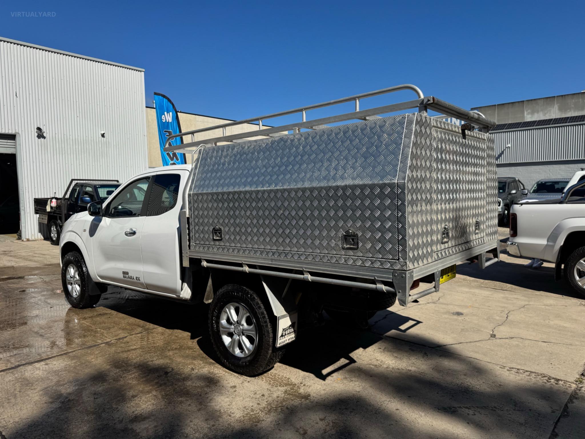 NISSAN NAVARA