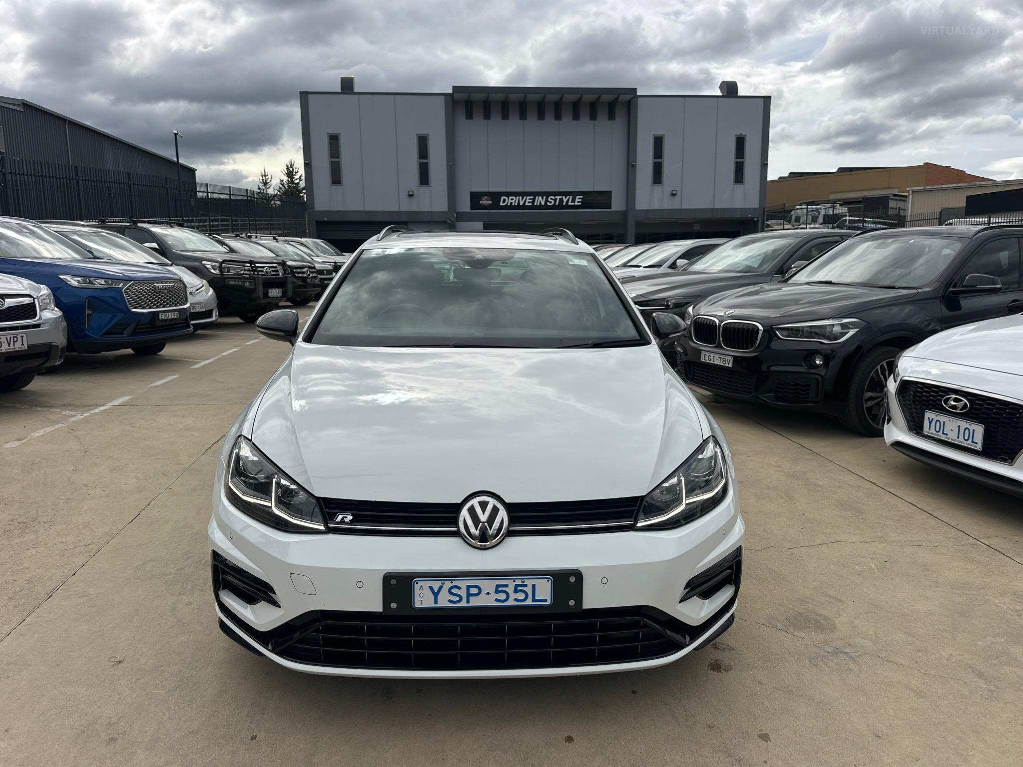 VOLKSWAGEN GOLF