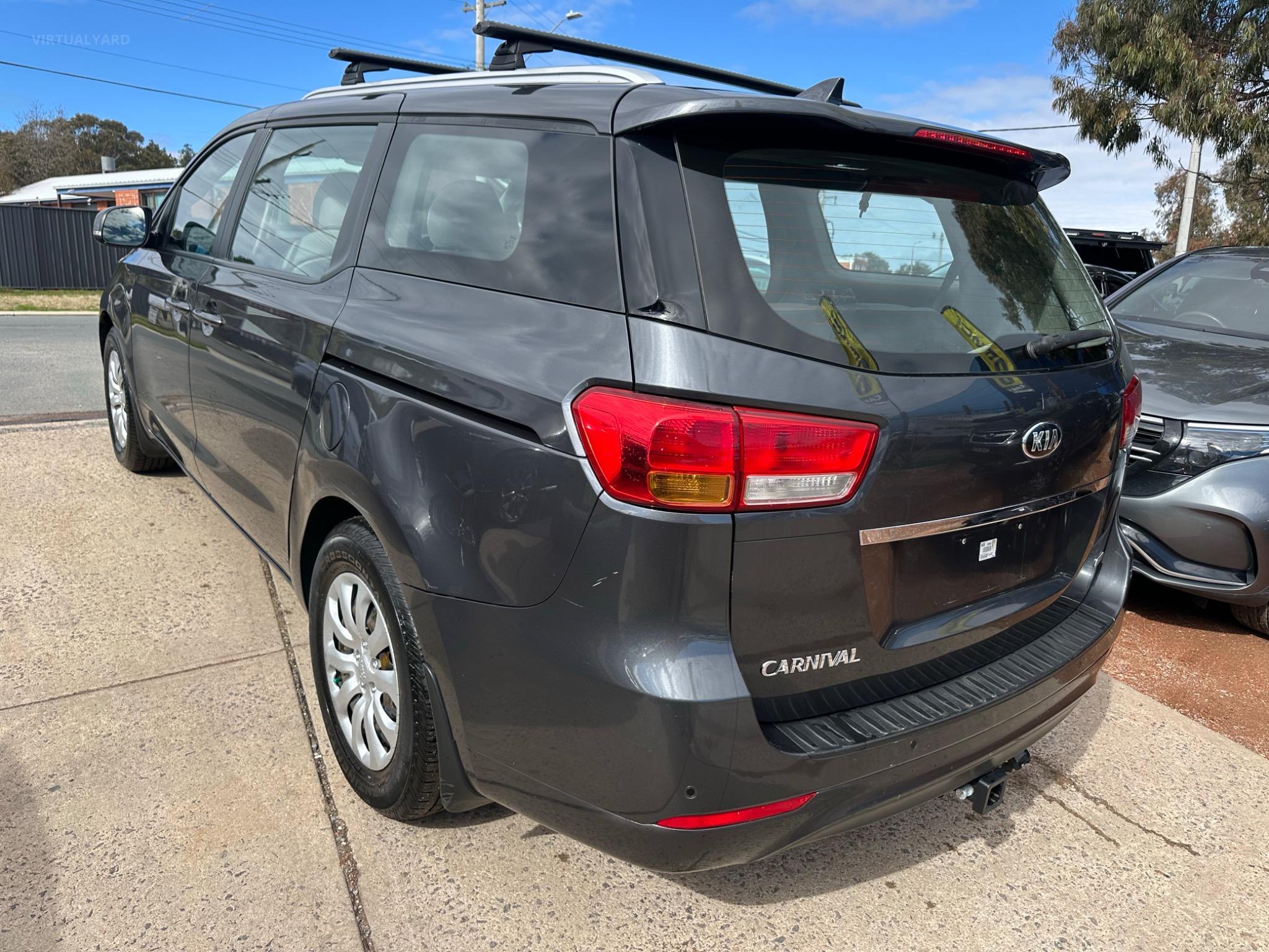 KIA CARNIVAL
