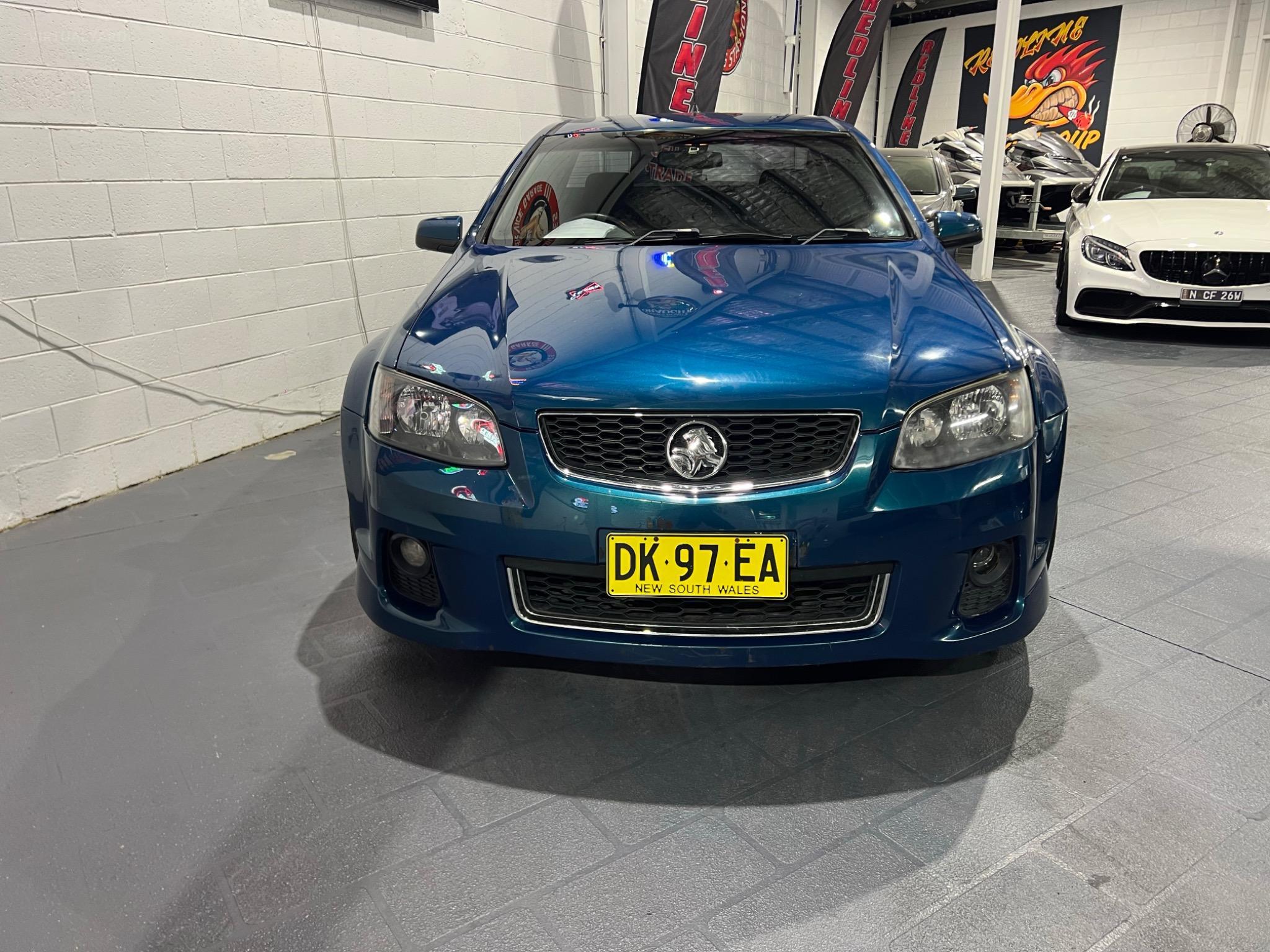 HOLDEN COMMODORE
